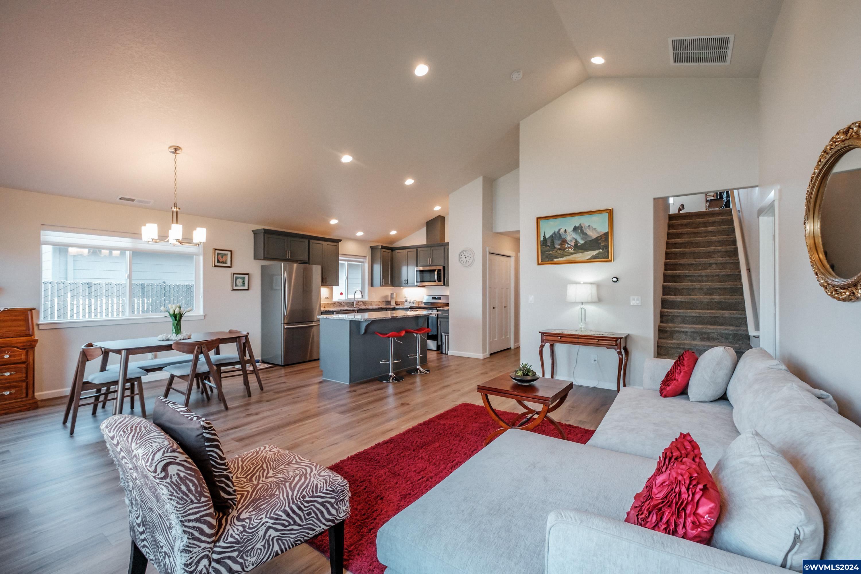 Dallas, Oregon 97338, United States, 3 Bedrooms Bedrooms, ,2 BathroomsBathrooms,Residential,Active,43343