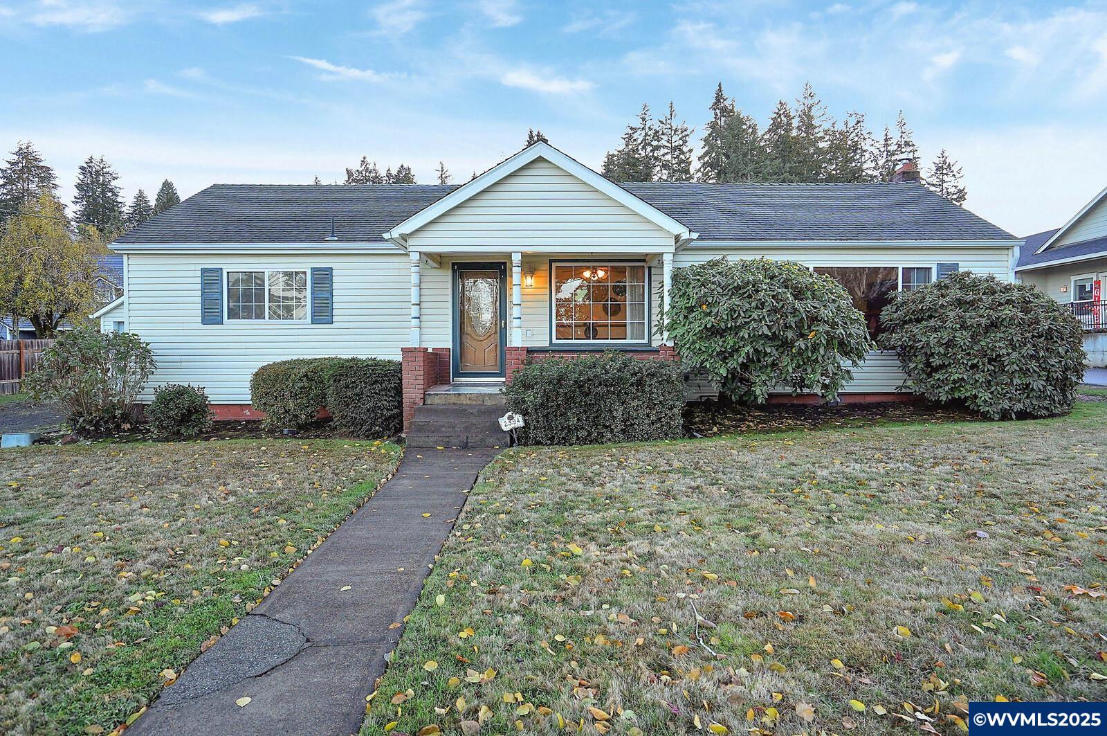 2394 Rogers Ln NW