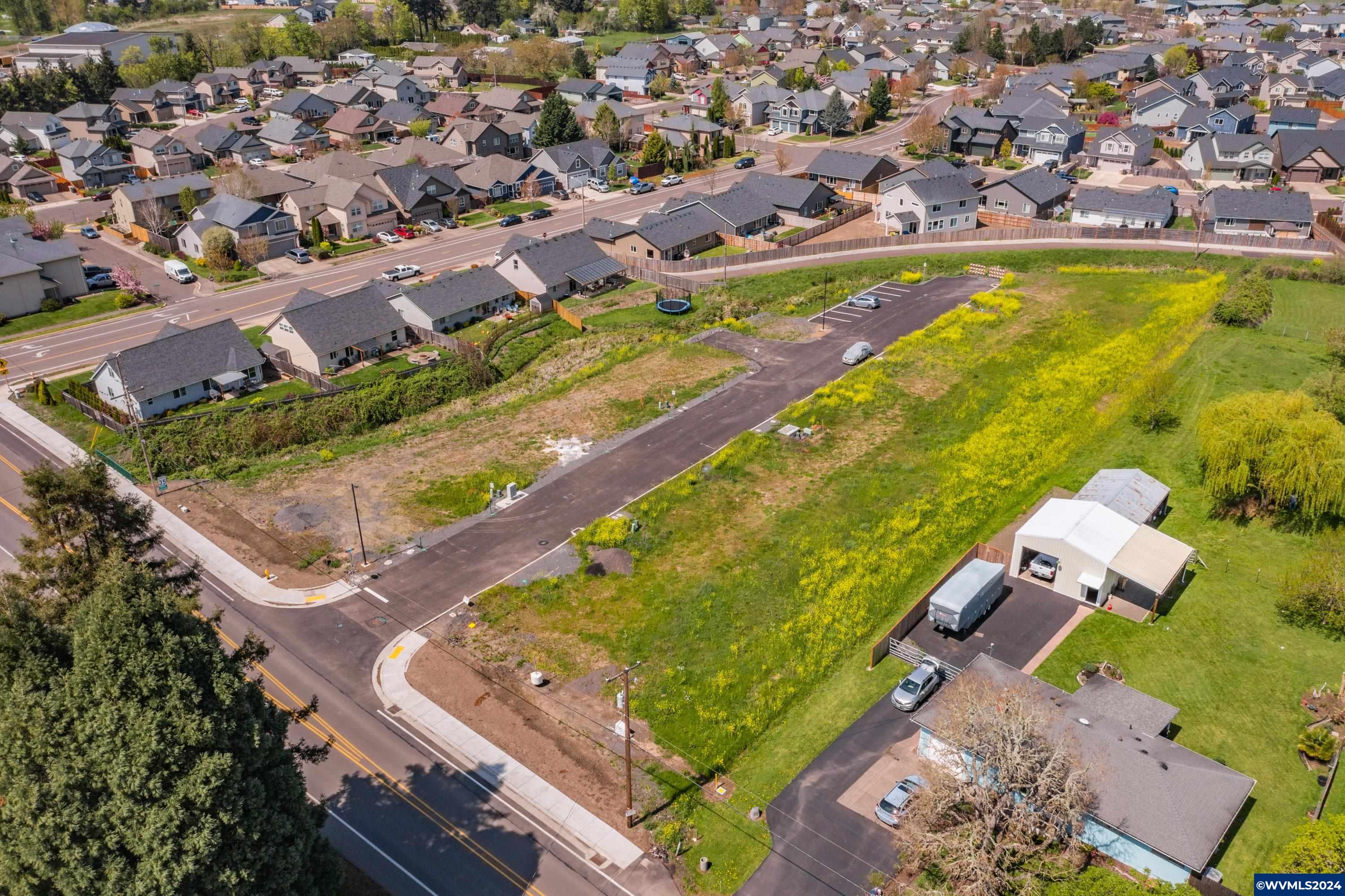 Lebanon, Oregon 97355, United States, 6 Bedrooms Bedrooms, ,6 BathroomsBathrooms,Residential,Active,64698