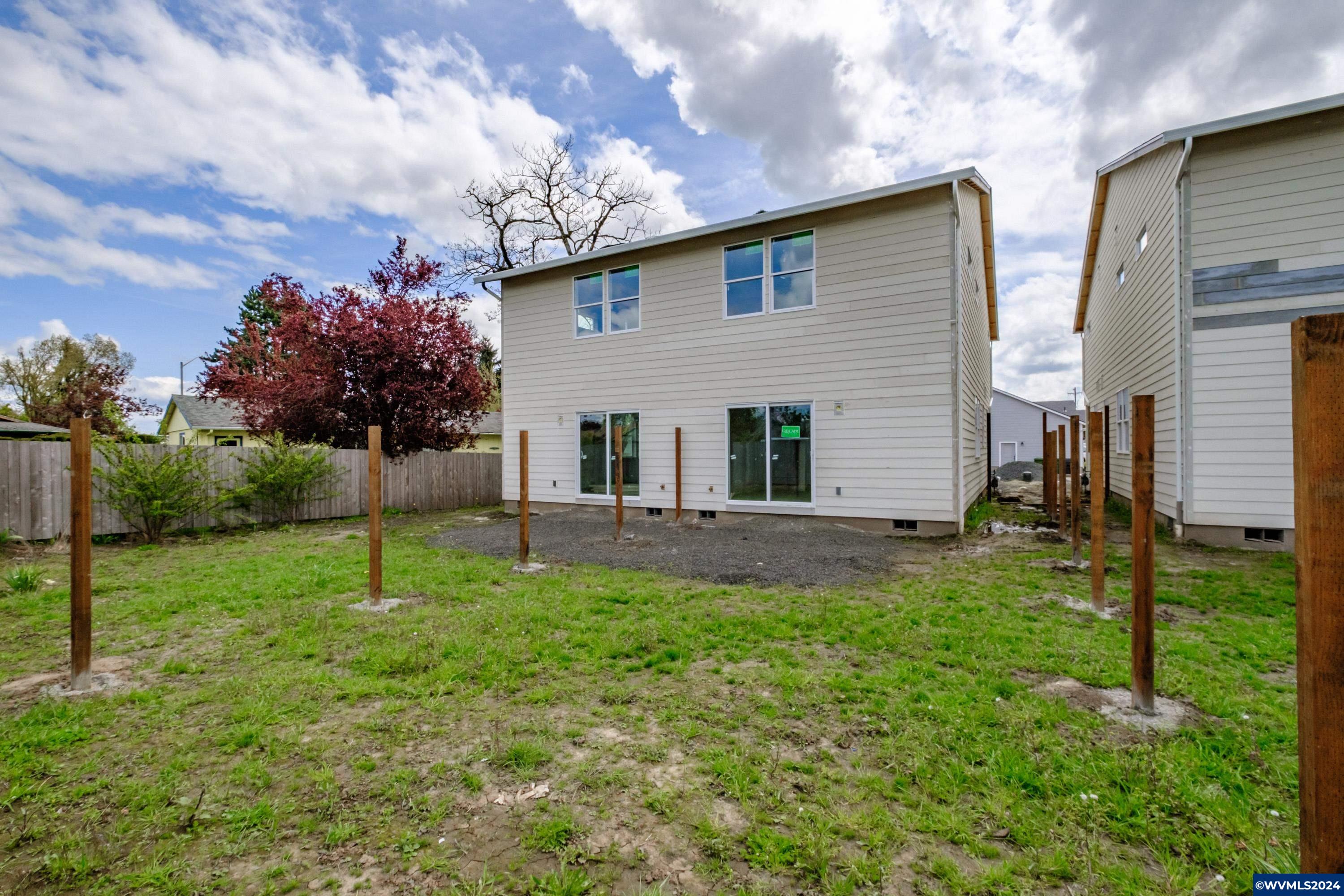 Lebanon, Oregon 97355, United States, 6 Bedrooms Bedrooms, ,6 BathroomsBathrooms,Residential,Active,64698