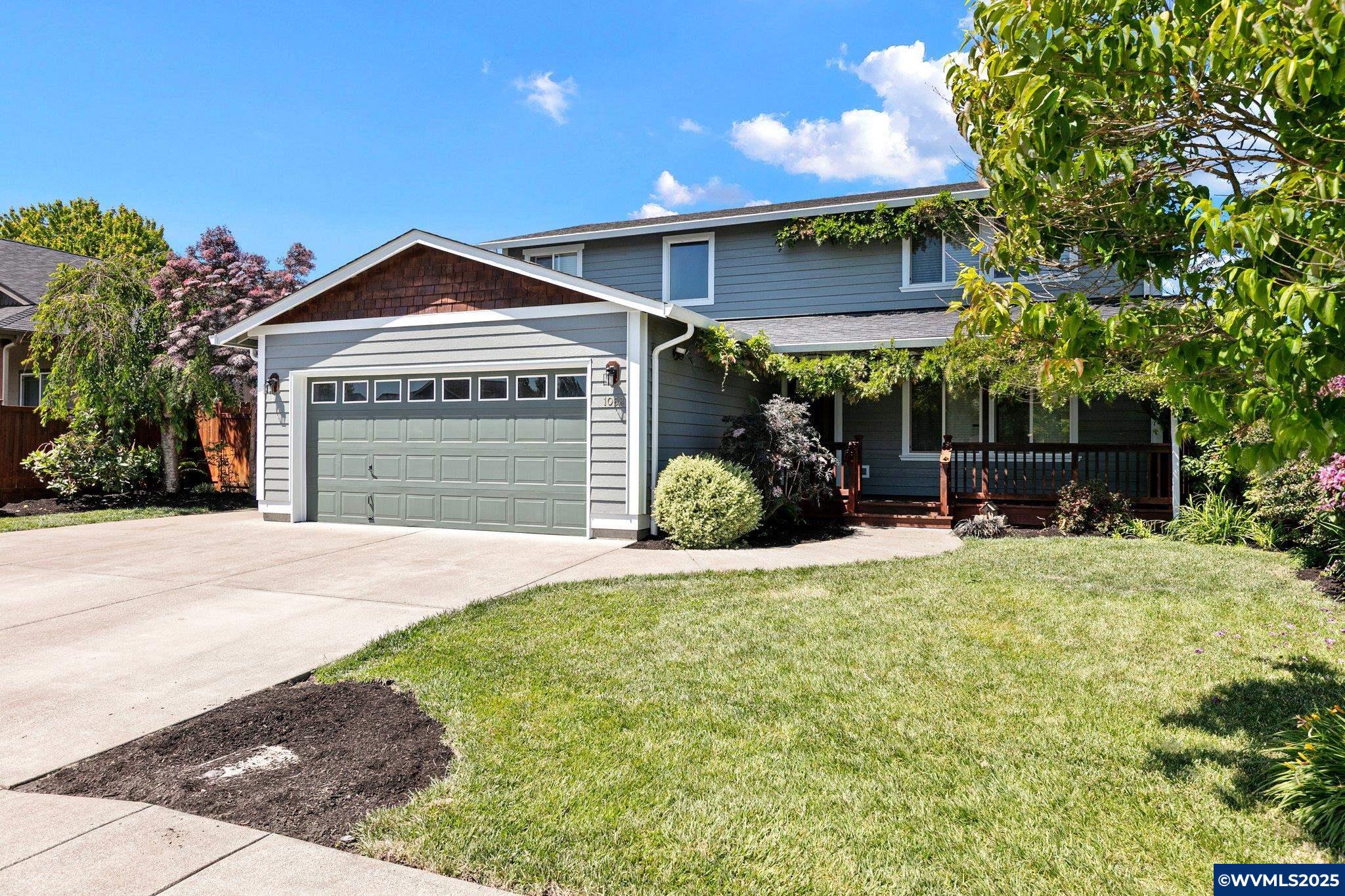 1062 Applegate Pl