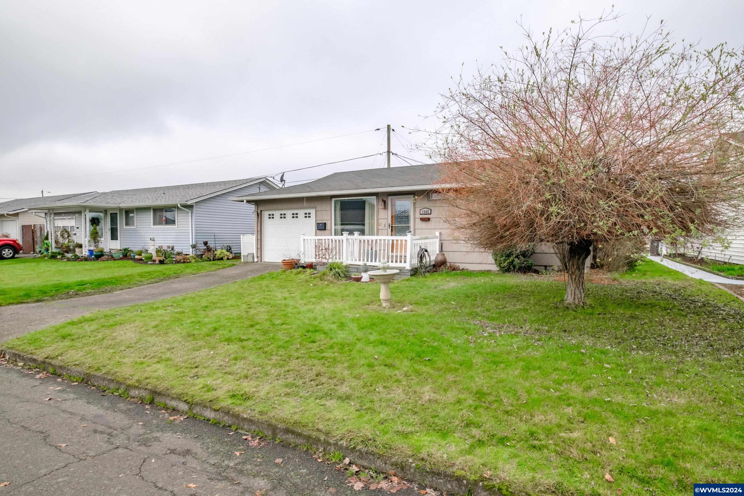 Woodburn, Oregon 97071, United States, 2 Bedrooms Bedrooms, ,2 BathroomsBathrooms,Residential,Pending,26750