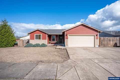 1944 37th Cir Sweet Home OR 97386