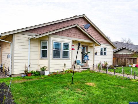 1551 Tierra Dr NE Salem OR 97301