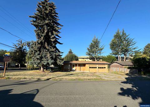 5203 7th Av NE Keizer OR 97303