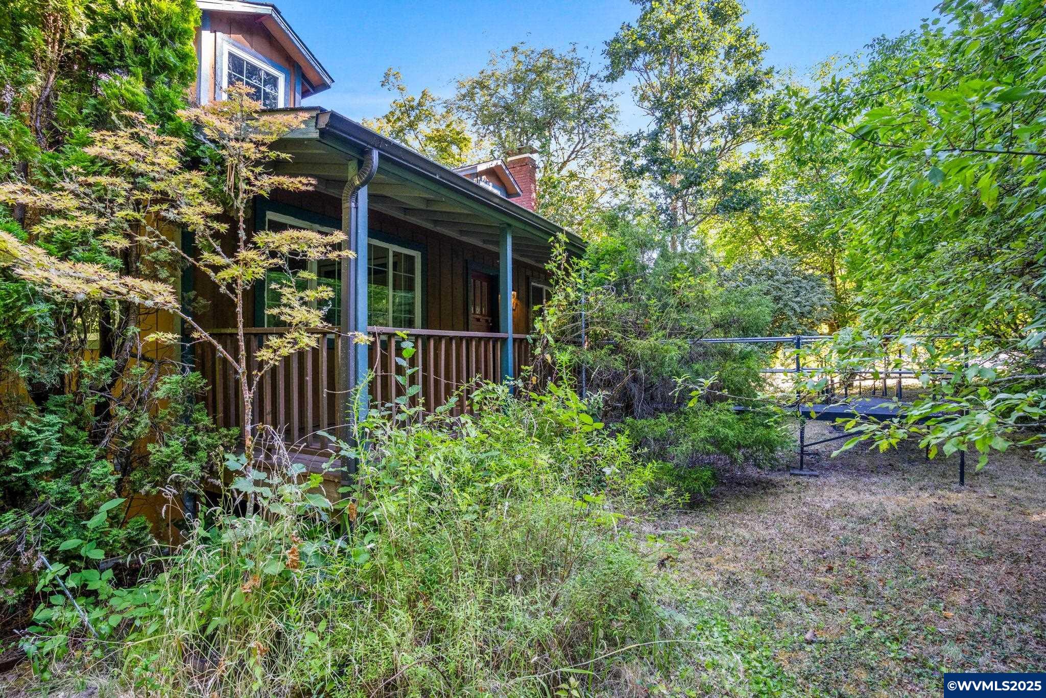 3495 River Rd S