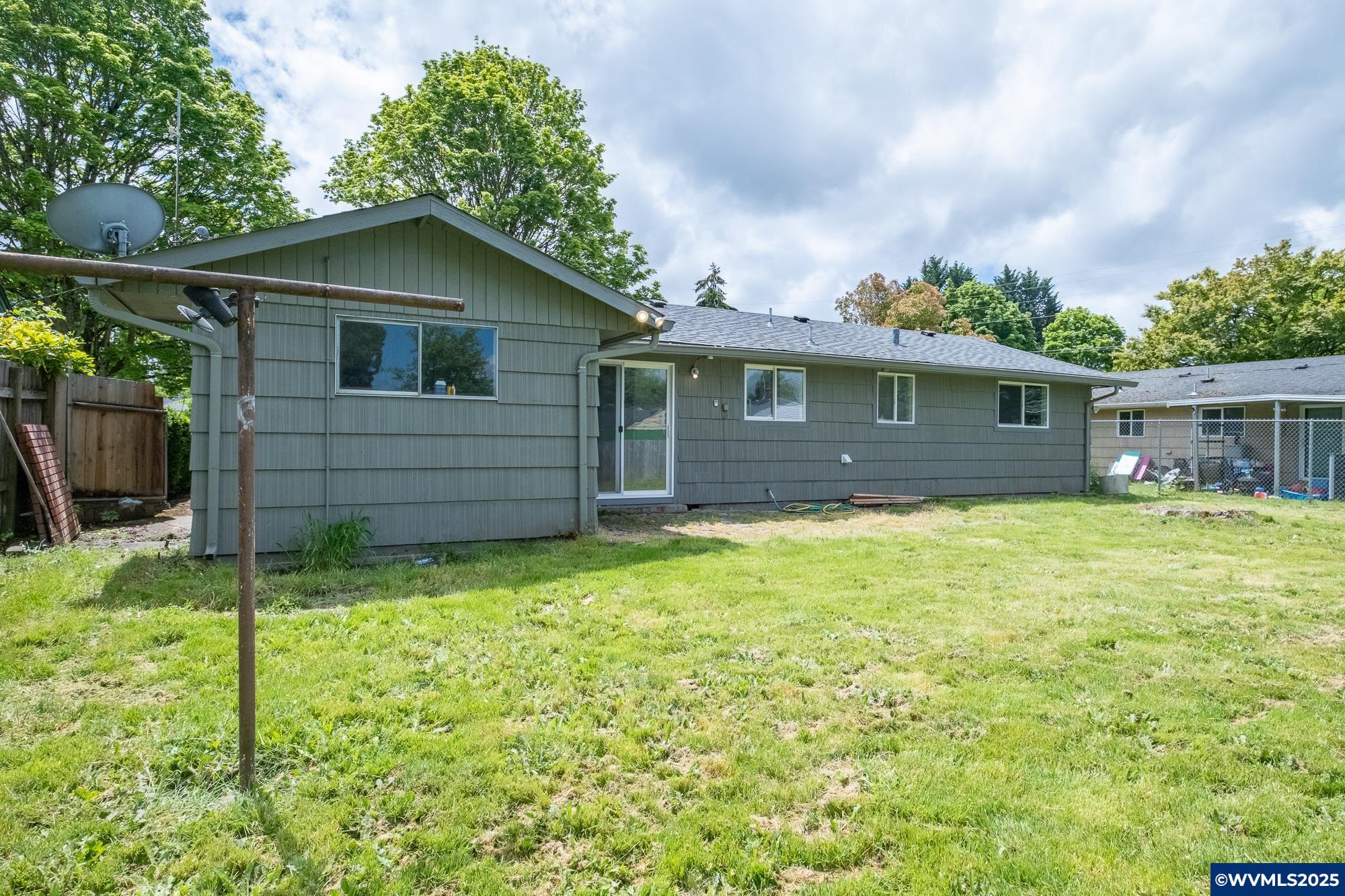 Salem, Oregon 97301, United States, 3 Bedrooms Bedrooms, ,1 BathroomBathrooms,Residential,Active,133851