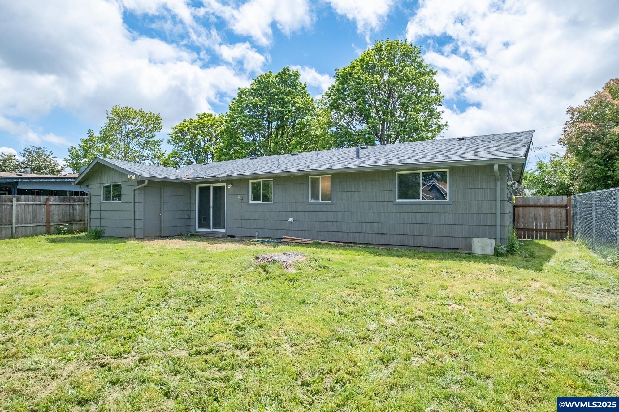 Salem, Oregon 97301, United States, 3 Bedrooms Bedrooms, ,1 BathroomBathrooms,Residential,Active,133851