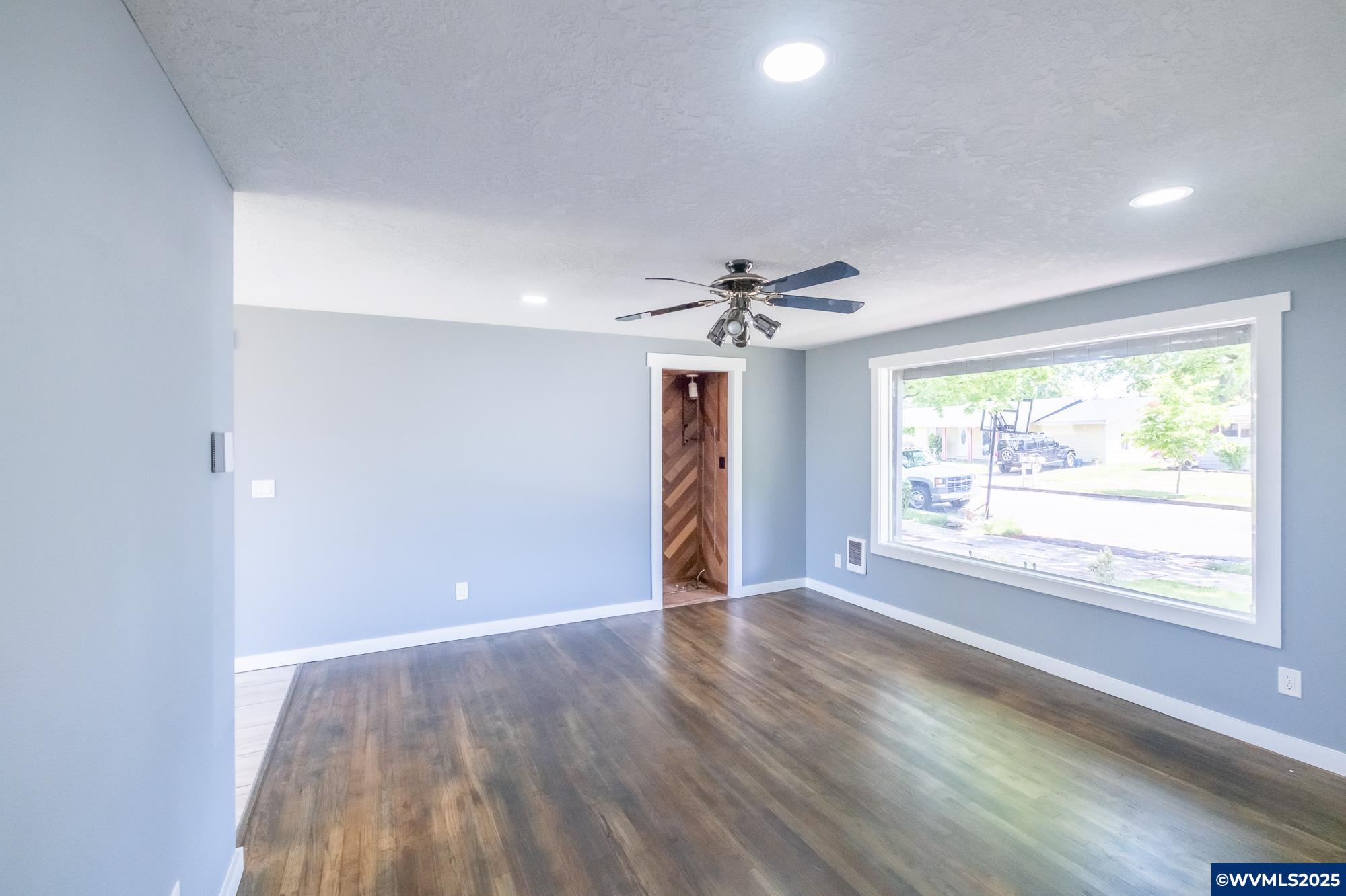 Salem, Oregon 97301, United States, 3 Bedrooms Bedrooms, ,1 BathroomBathrooms,Residential,Active,133851