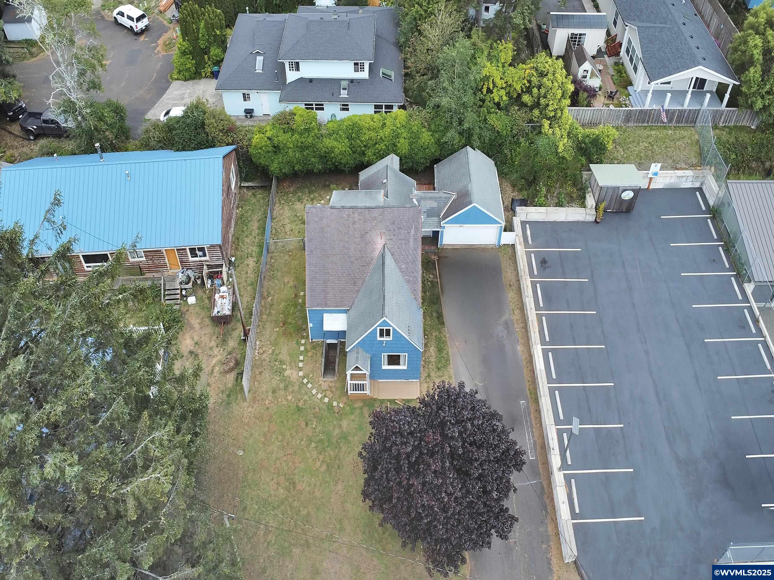 648 Painter Ln