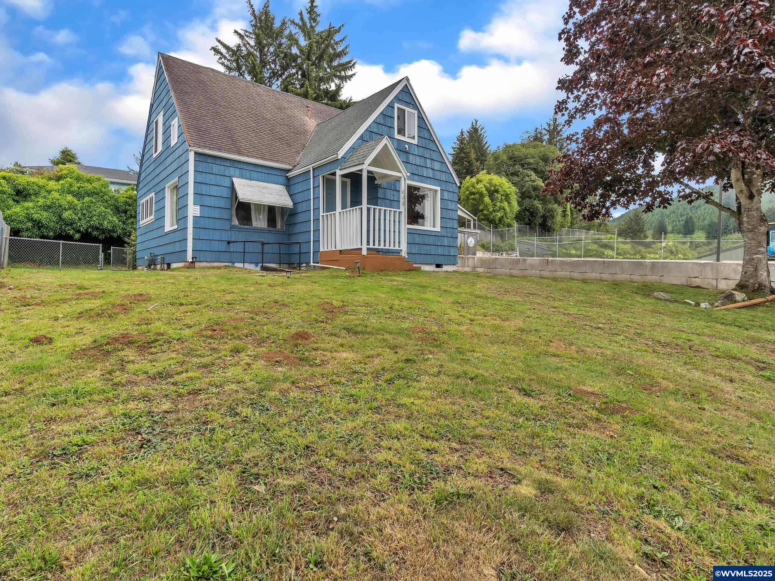 648 Painter Ln