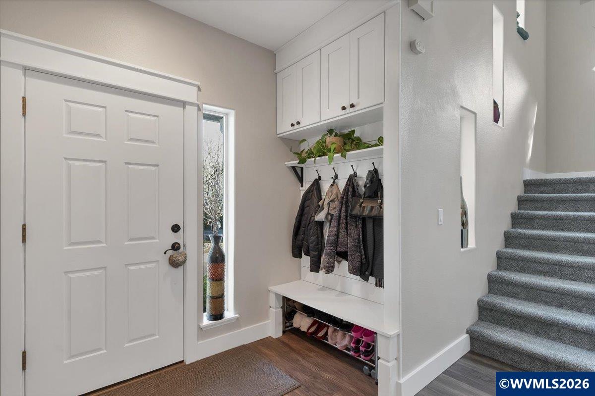 1155 Little John Lp NW