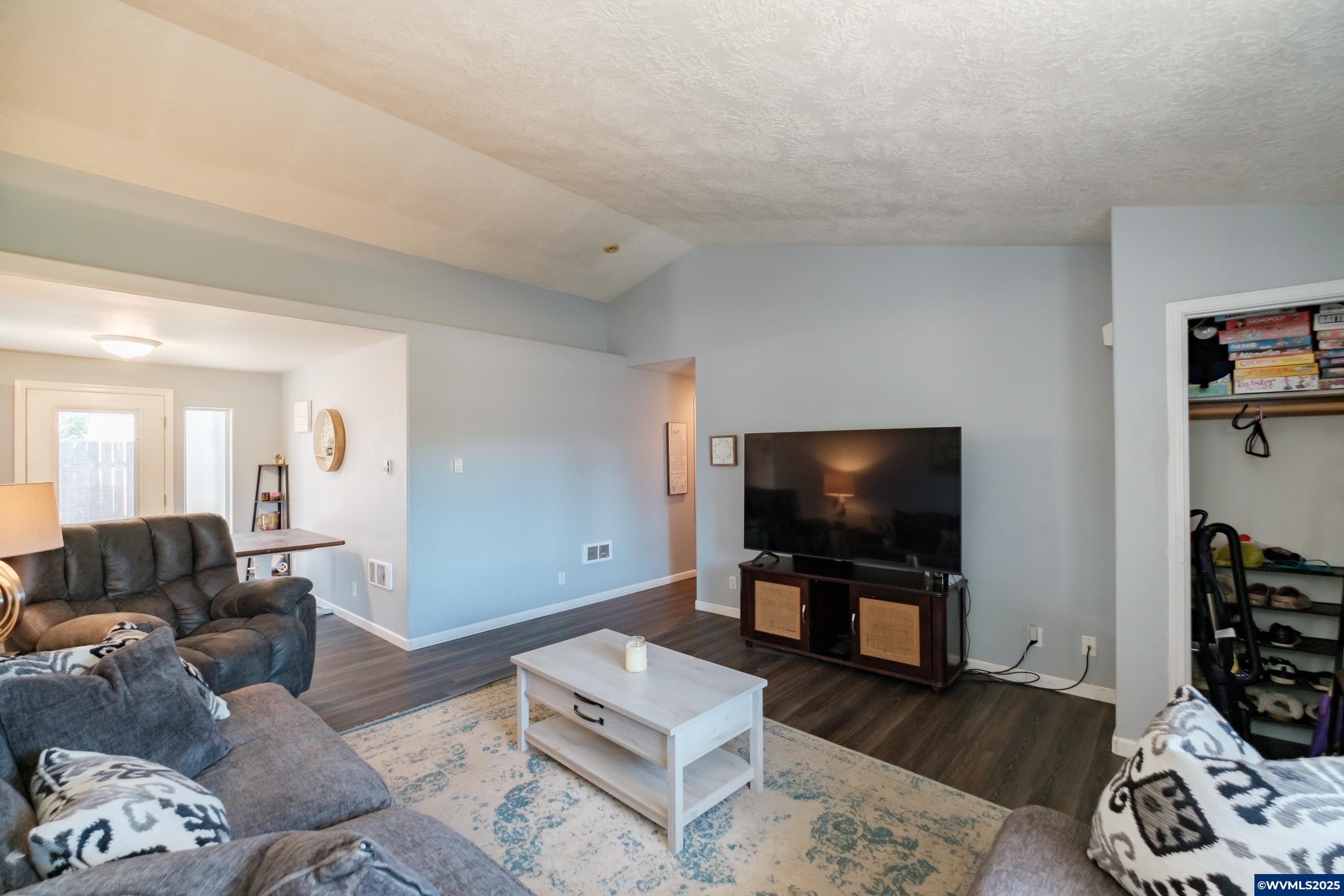 4676 Mahogany Ln