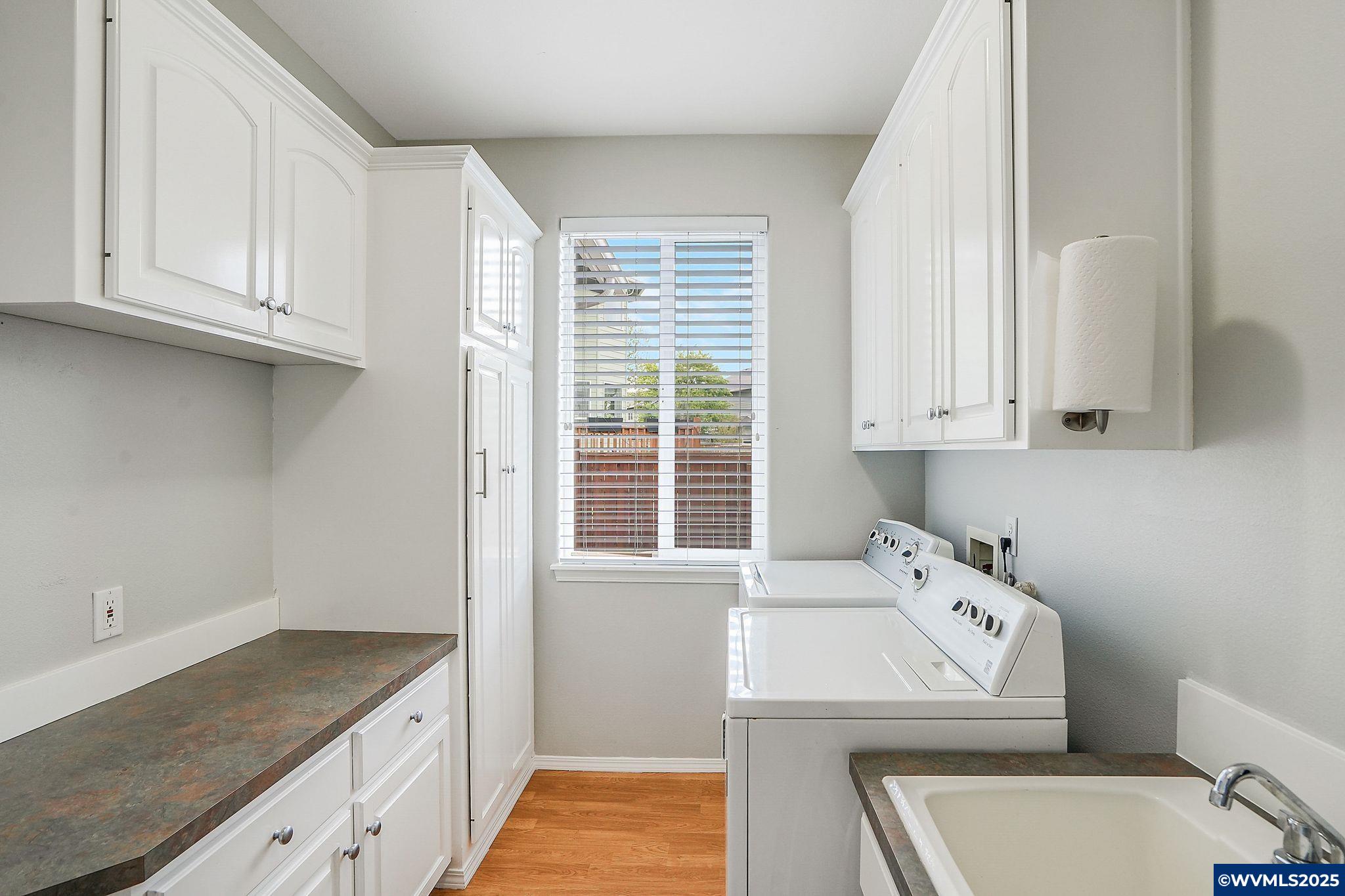 Salem, Oregon 97304, United States, 4 Bedrooms Bedrooms, ,3 BathroomsBathrooms,Residential,Active,148091