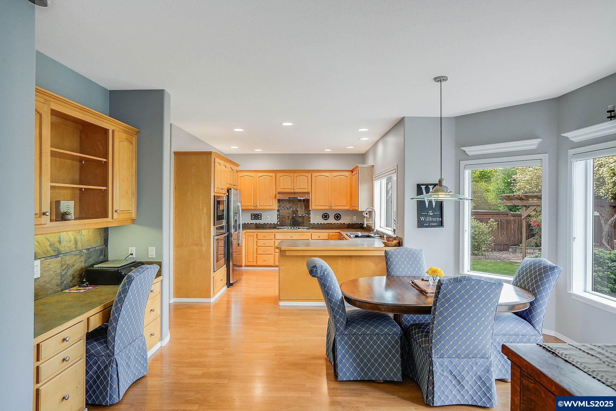 Salem, Oregon 97304, United States, 4 Bedrooms Bedrooms, ,3 BathroomsBathrooms,Residential,Active,148091