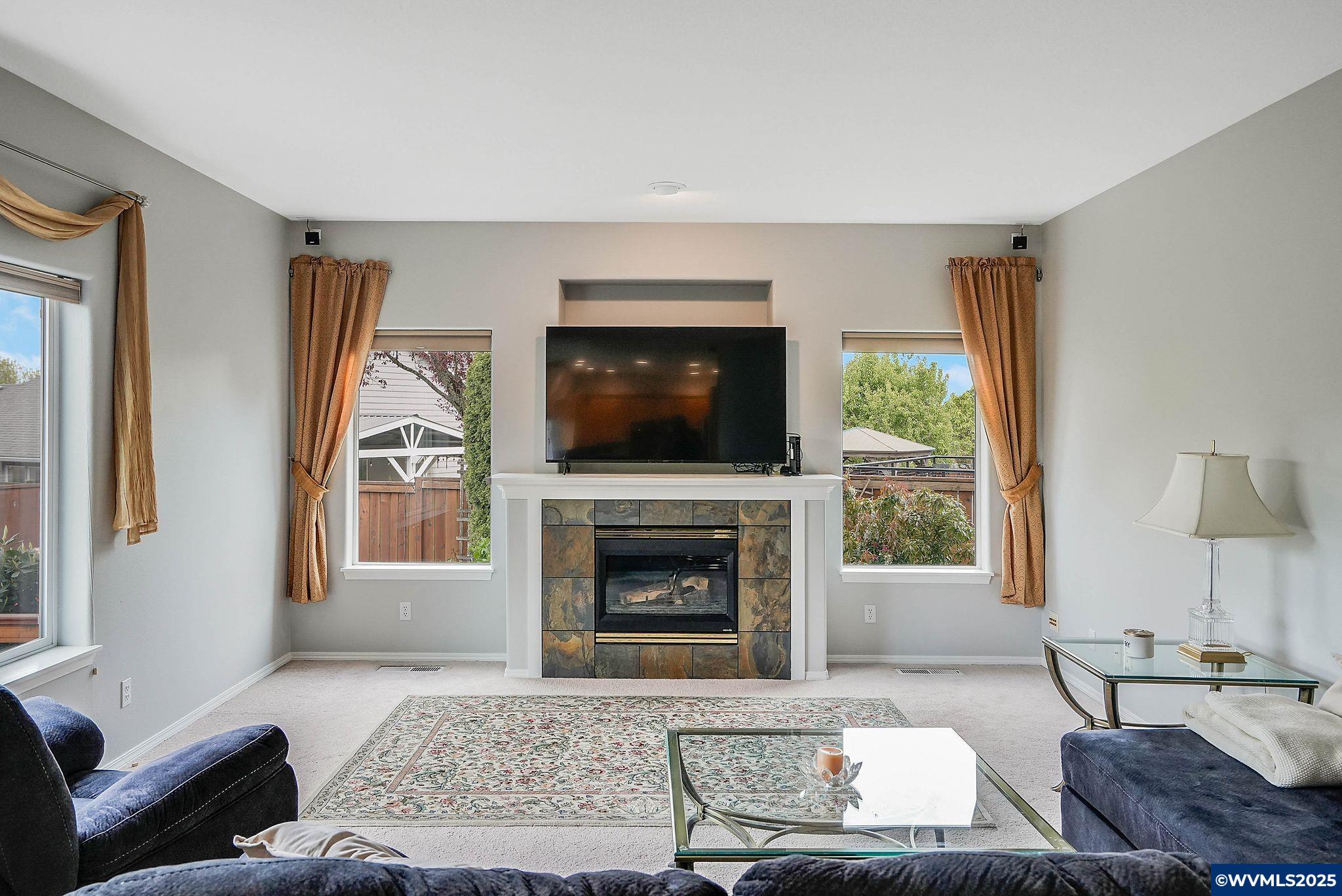 Salem, Oregon 97304, United States, 4 Bedrooms Bedrooms, ,3 BathroomsBathrooms,Residential,Active,148091