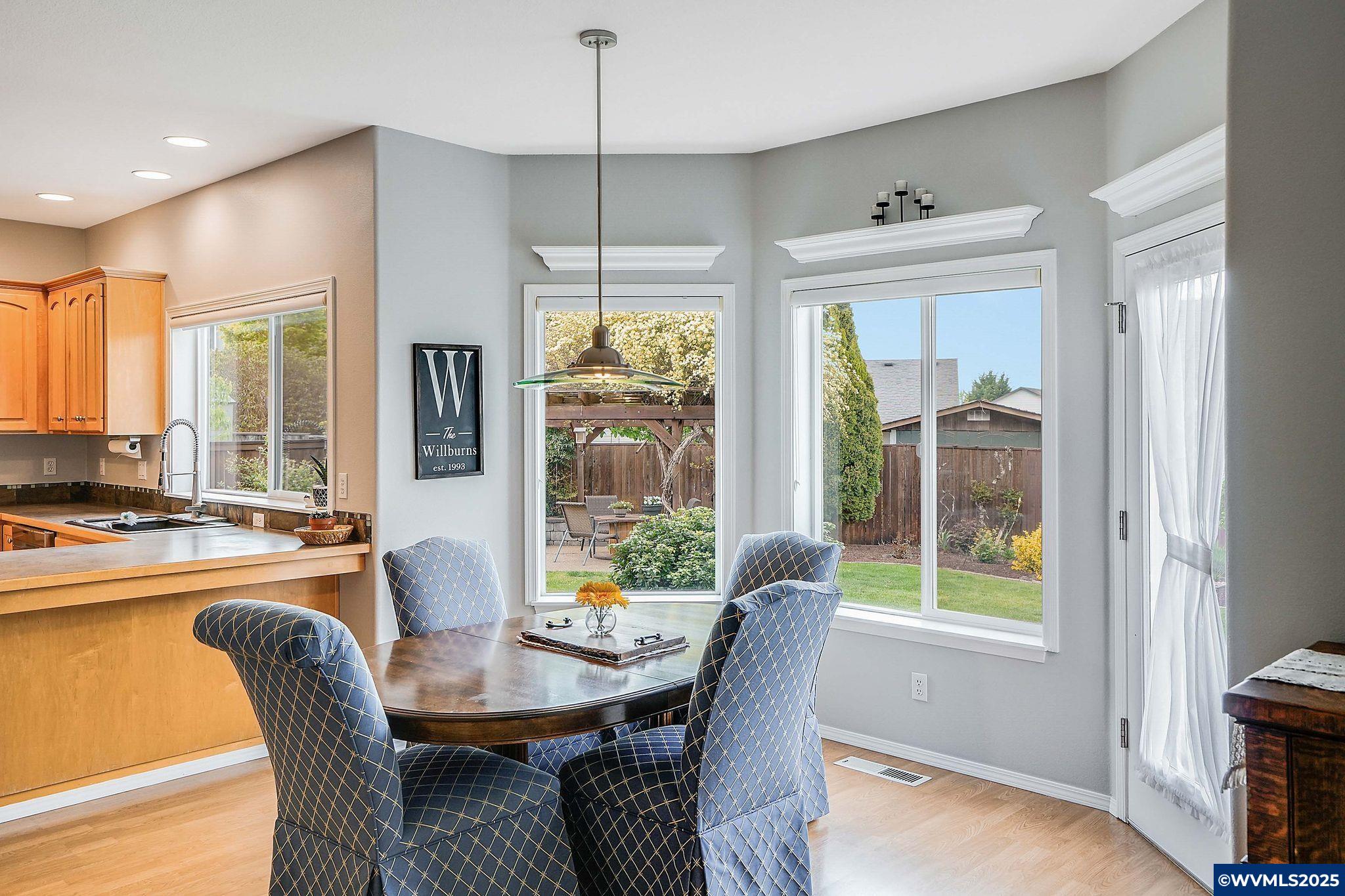 Salem, Oregon 97304, United States, 4 Bedrooms Bedrooms, ,3 BathroomsBathrooms,Residential,Active,148091