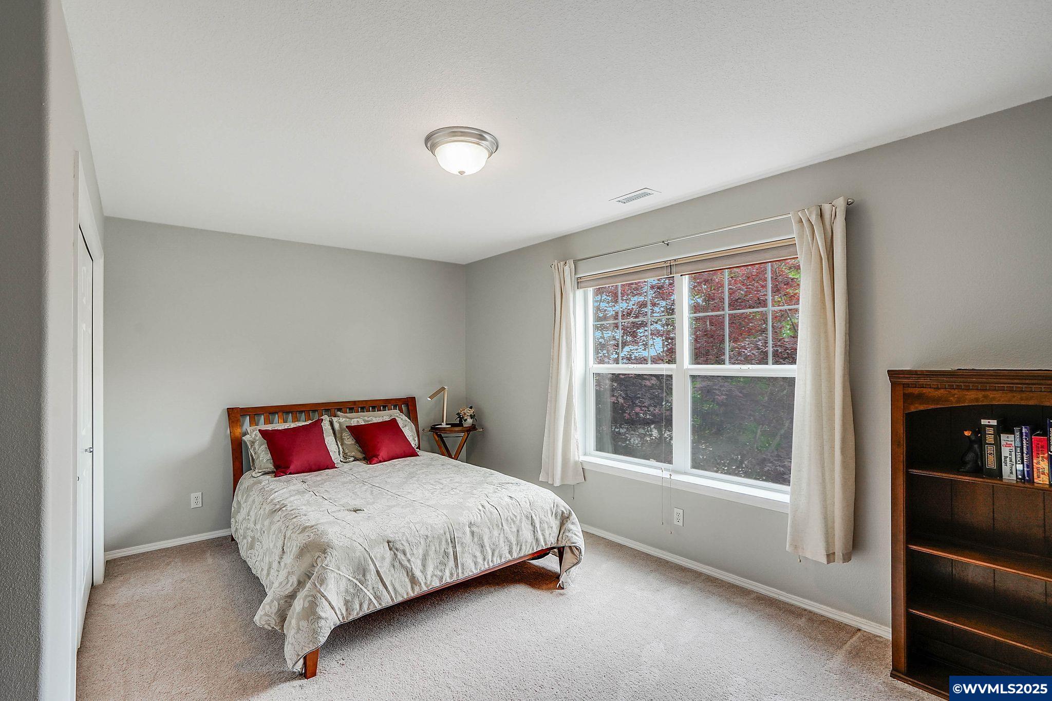 Salem, Oregon 97304, United States, 4 Bedrooms Bedrooms, ,3 BathroomsBathrooms,Residential,Active,148091