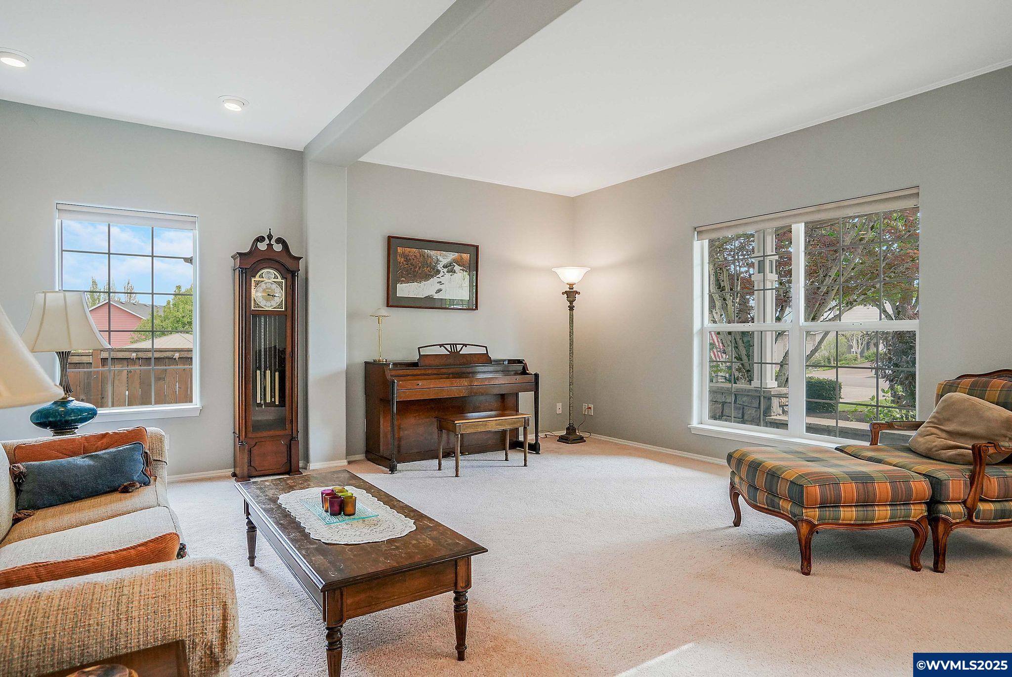 Salem, Oregon 97304, United States, 4 Bedrooms Bedrooms, ,3 BathroomsBathrooms,Residential,Active,148091