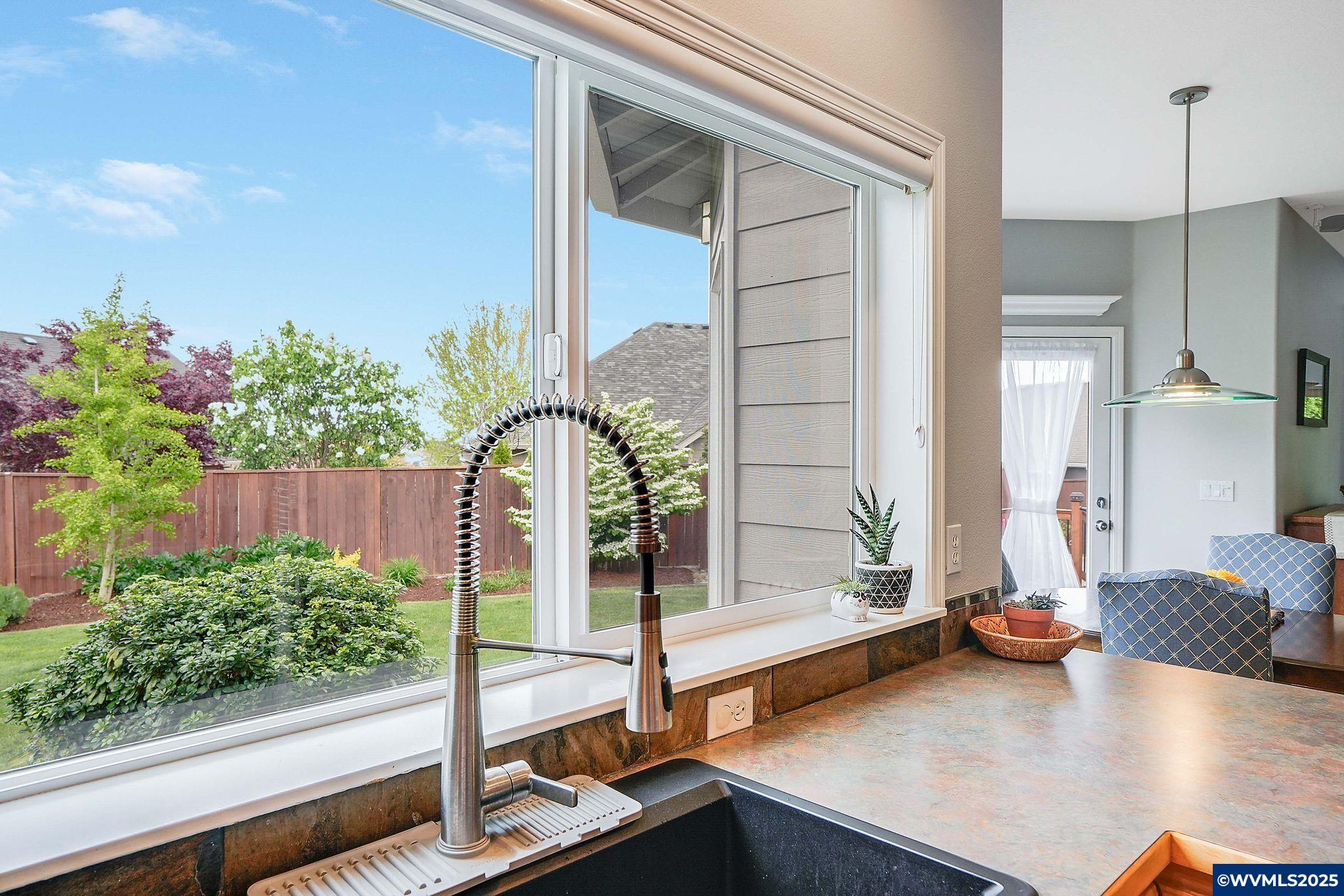 Salem, Oregon 97304, United States, 4 Bedrooms Bedrooms, ,3 BathroomsBathrooms,Residential,Active,148091