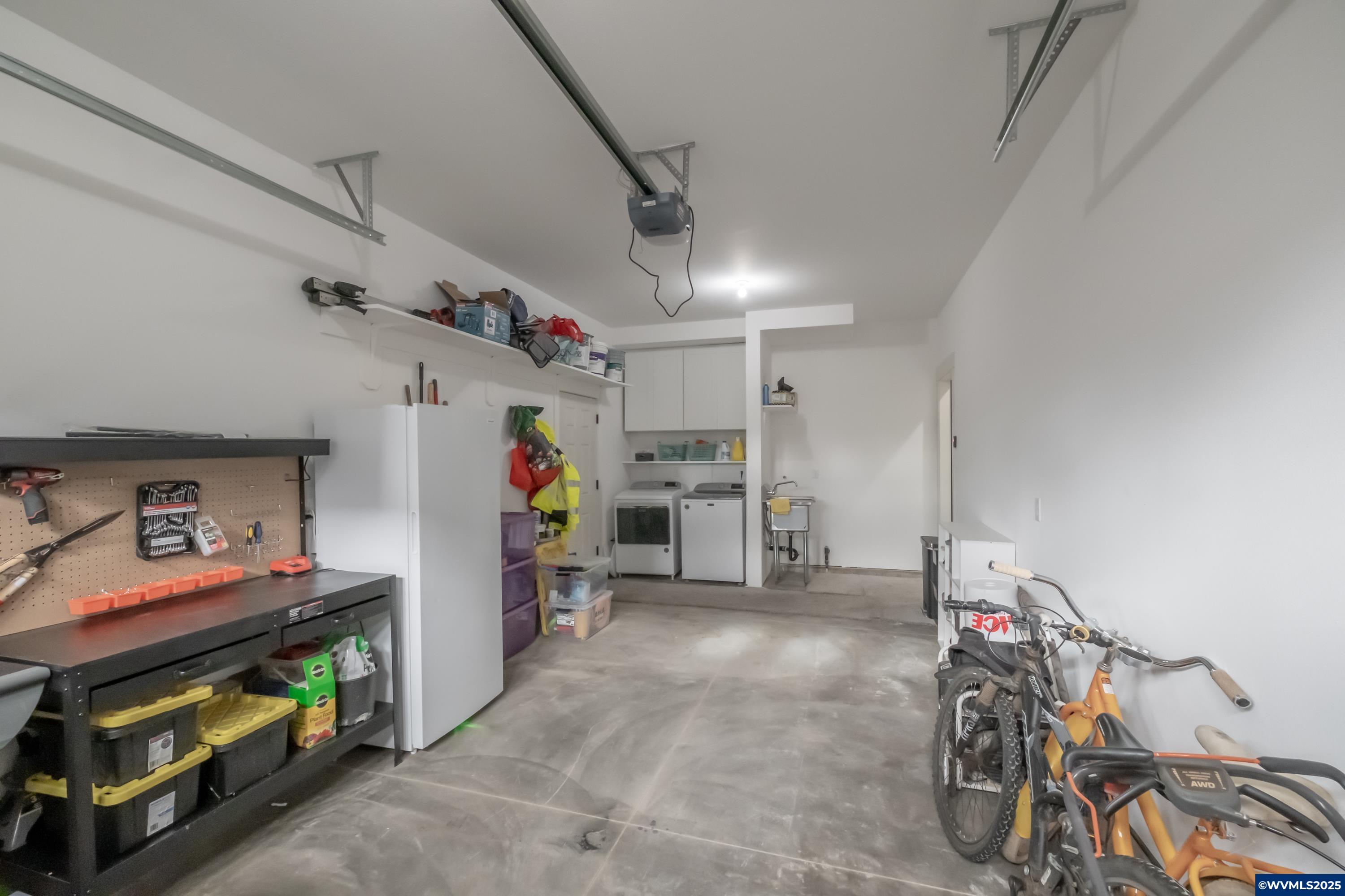 Gleneden Beach, Oregon 97388, United States, 2 Bedrooms Bedrooms, ,3 BathroomsBathrooms,Residential,Active,17126