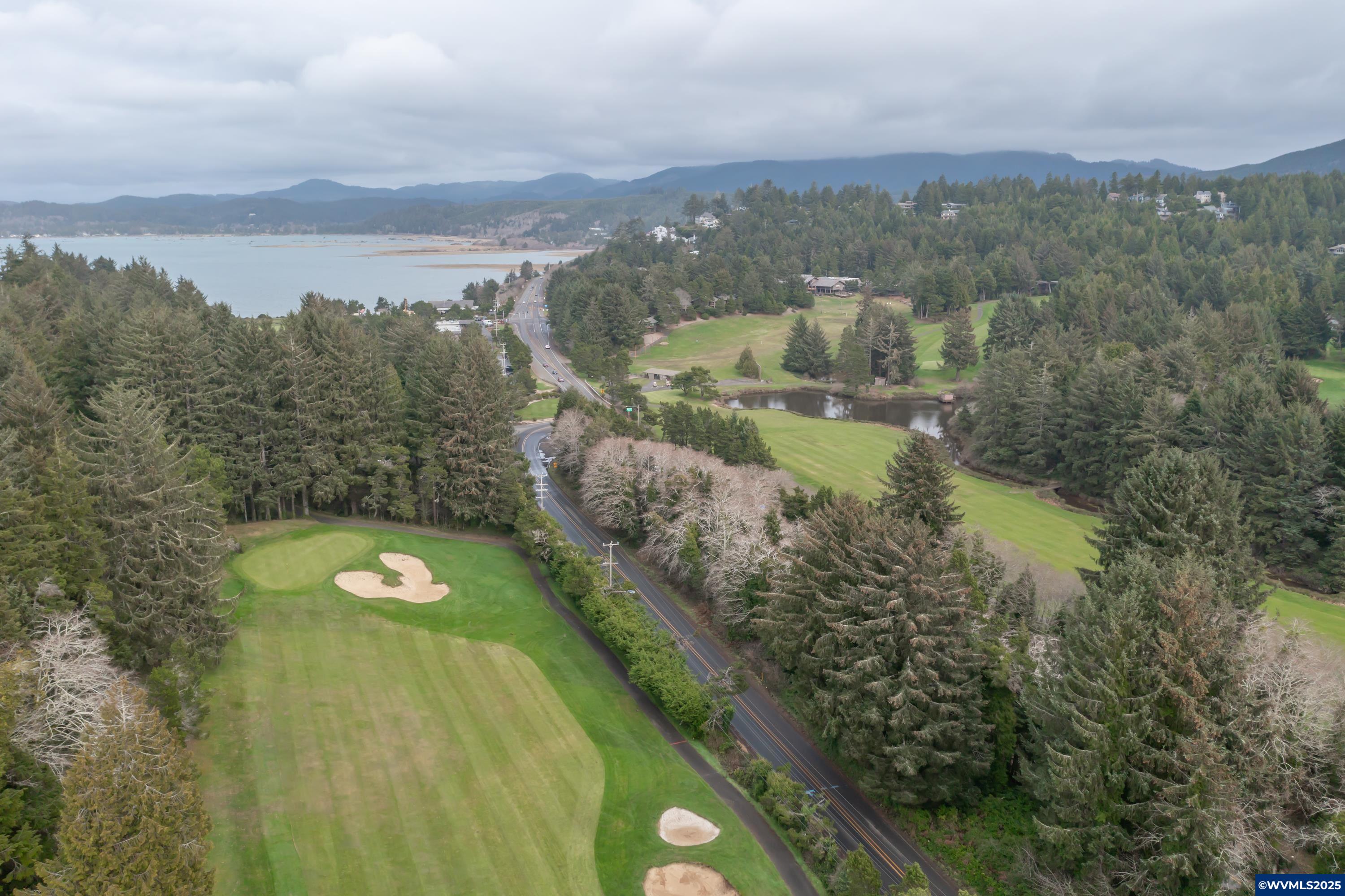 Gleneden Beach, Oregon 97388, United States, 2 Bedrooms Bedrooms, ,3 BathroomsBathrooms,Residential,Active,17126