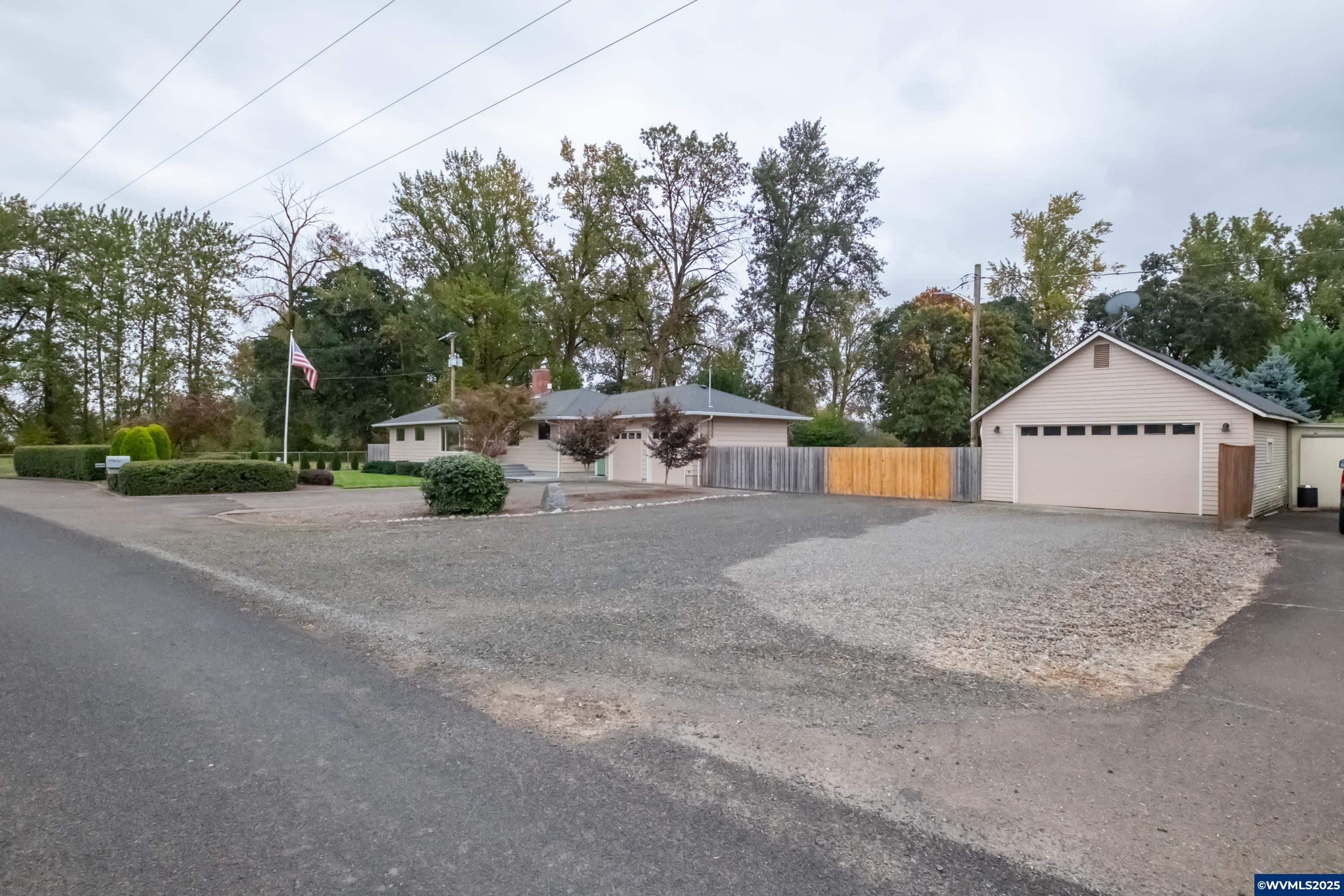 2866 Talbot Rd S