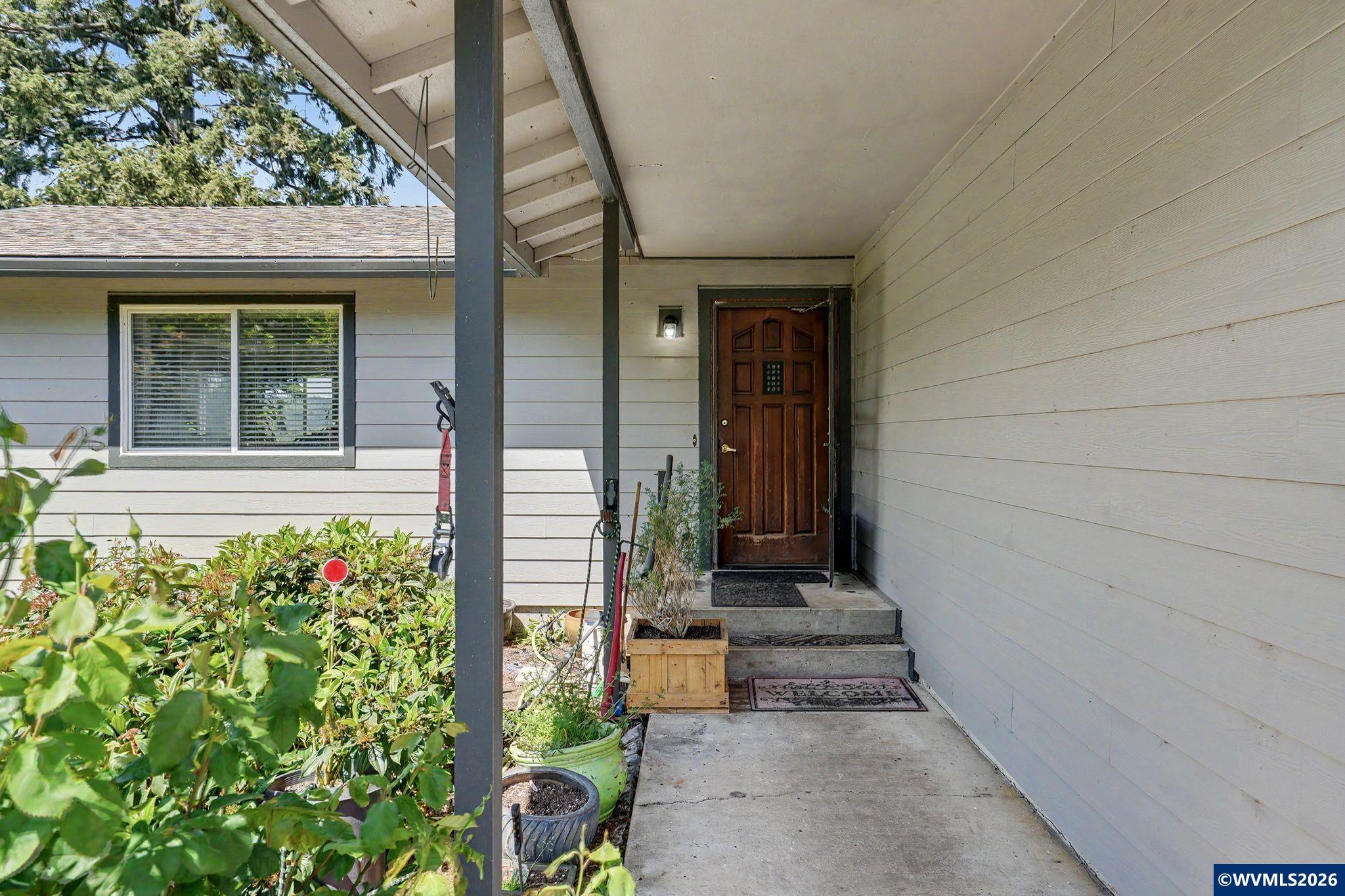 21951 S Highway 99E