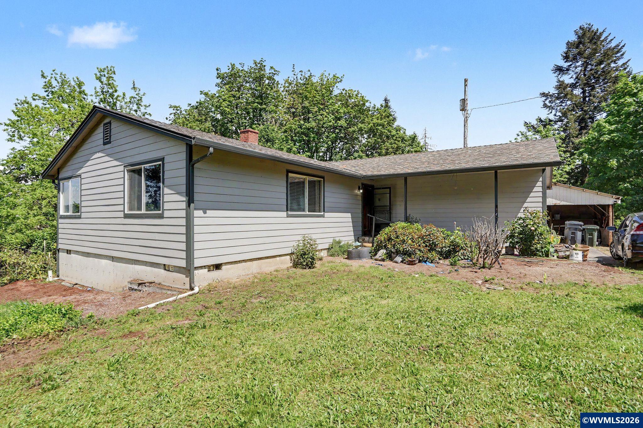 21951 S Highway 99E