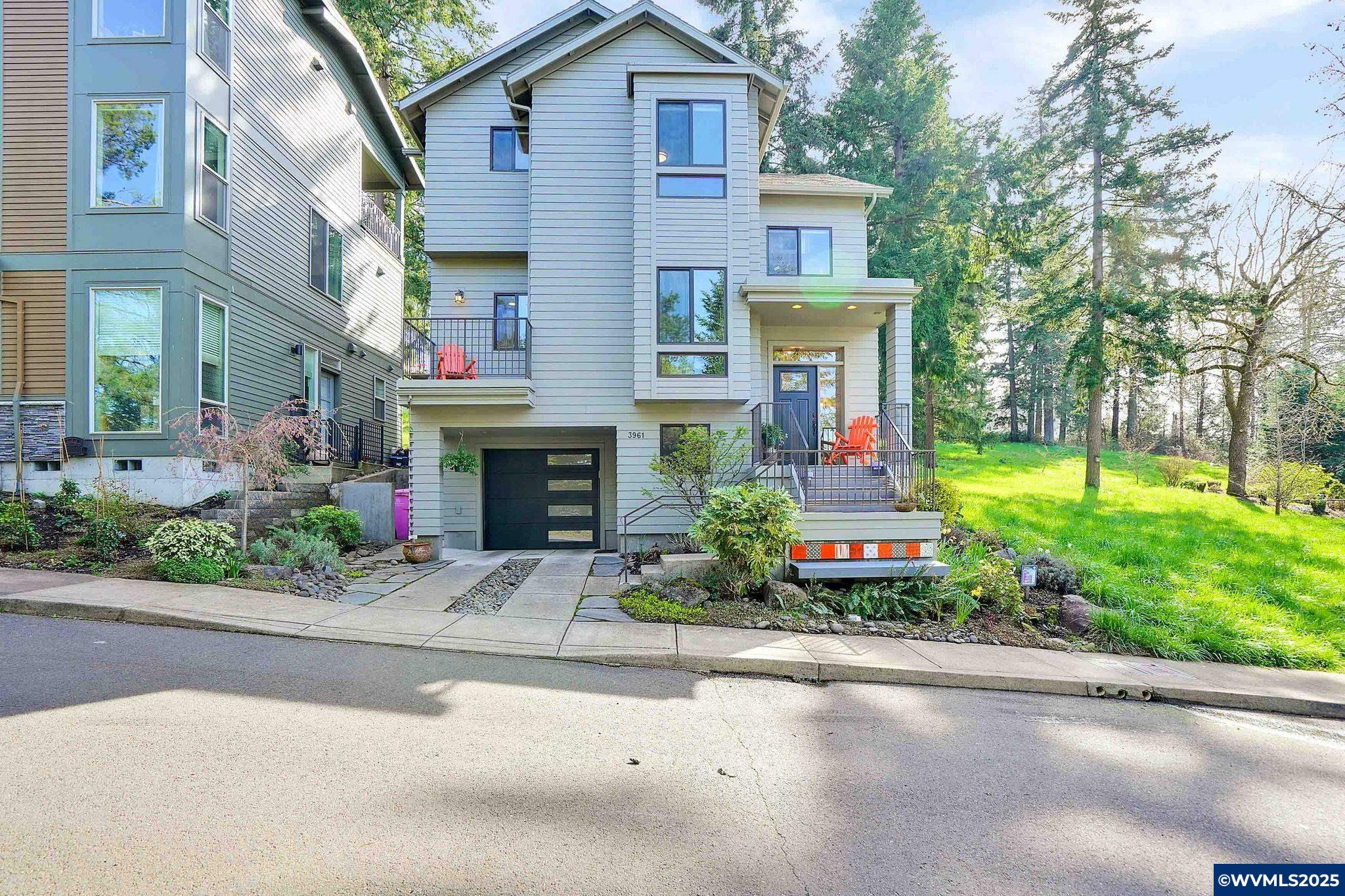 Salem, Oregon 97302, United States, 3 Bedrooms Bedrooms, ,3 BathroomsBathrooms,Residential,Active,95835