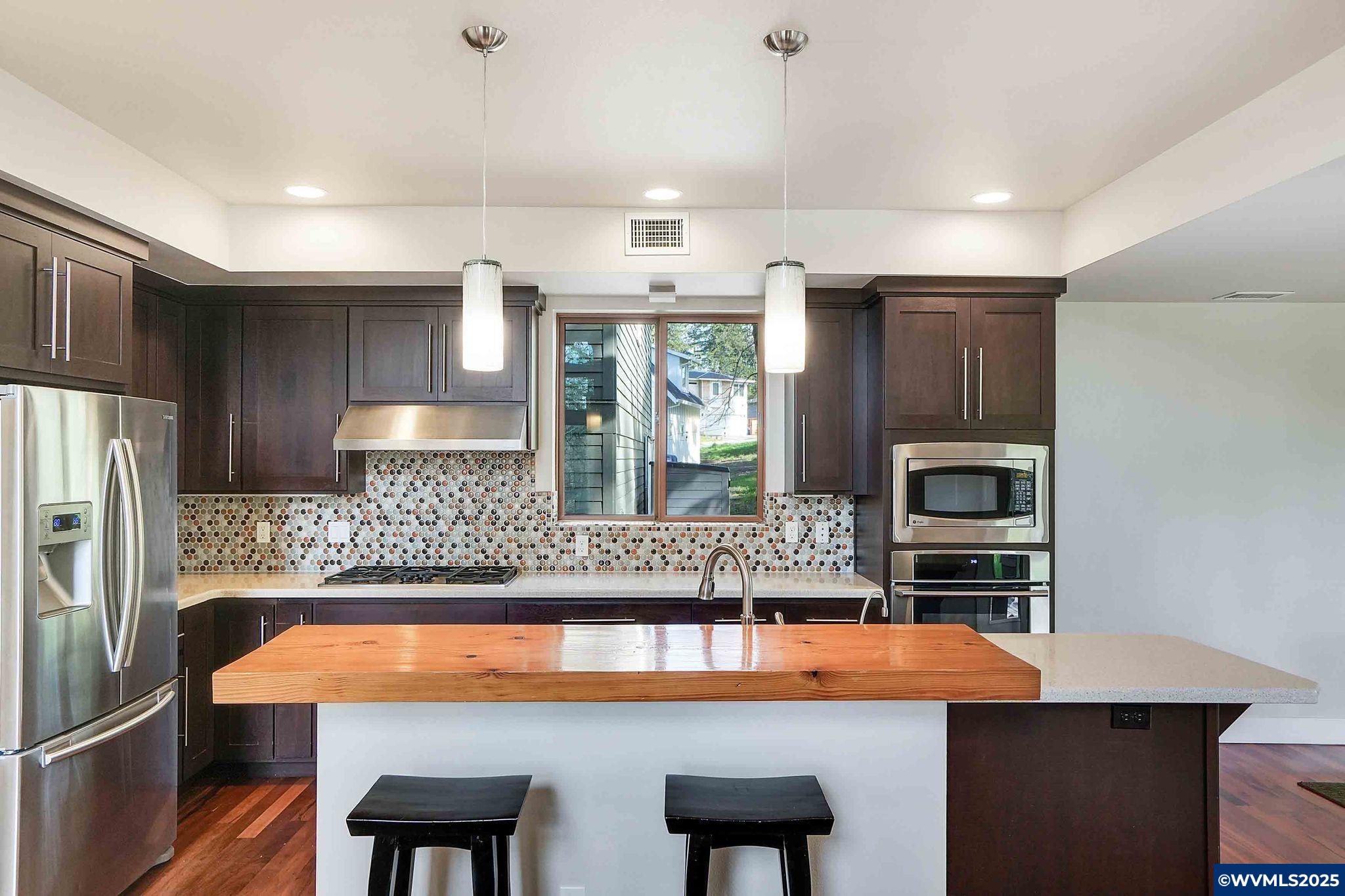 Salem, Oregon 97302, United States, 3 Bedrooms Bedrooms, ,3 BathroomsBathrooms,Residential,Active,95835