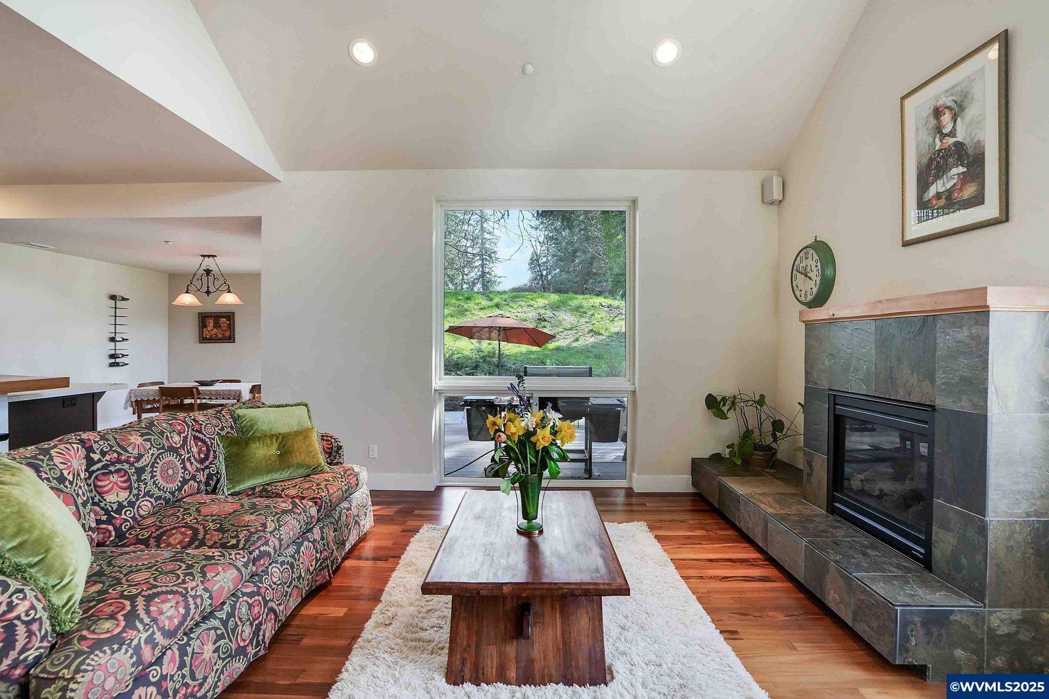 Salem, Oregon 97302, United States, 3 Bedrooms Bedrooms, ,3 BathroomsBathrooms,Residential,Active,95835