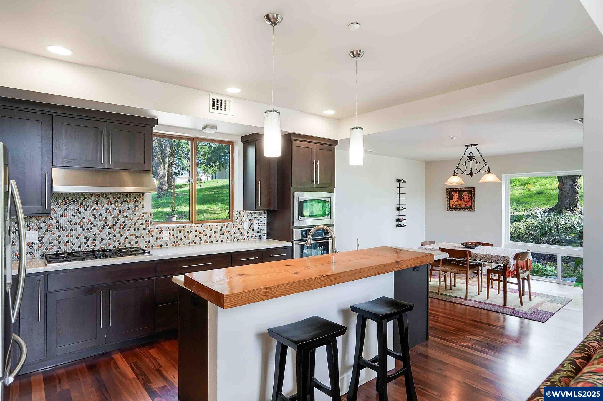 Salem, Oregon 97302, United States, 3 Bedrooms Bedrooms, ,3 BathroomsBathrooms,Residential,Active,95835