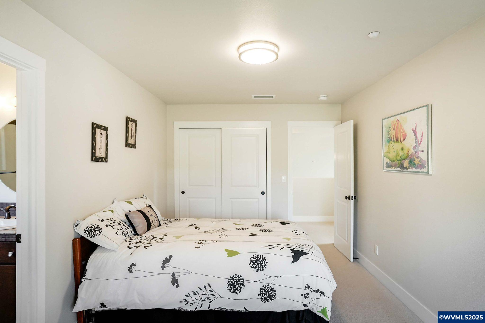 Salem, Oregon 97302, United States, 3 Bedrooms Bedrooms, ,3 BathroomsBathrooms,Residential,Active,95835