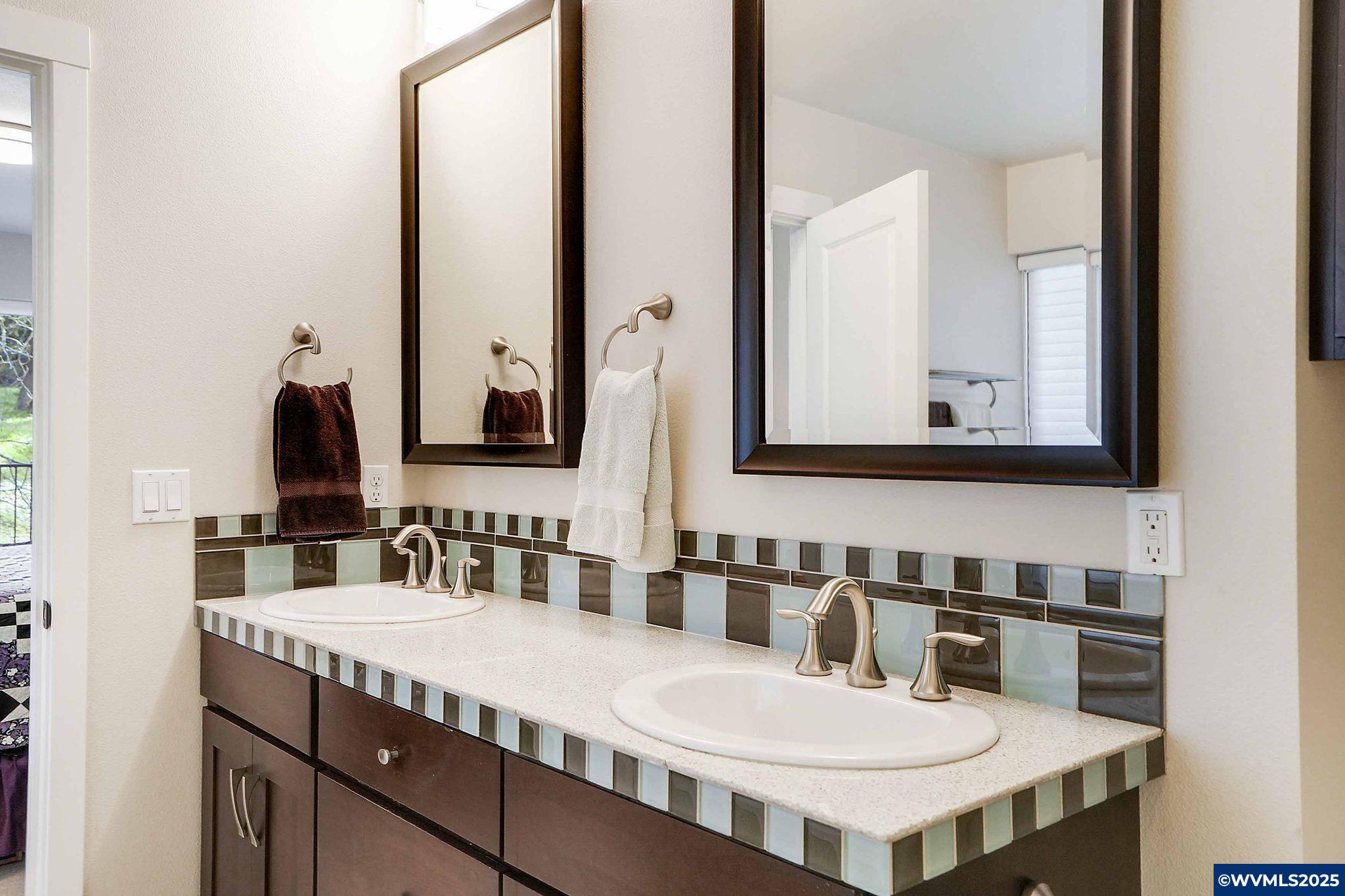 Salem, Oregon 97302, United States, 3 Bedrooms Bedrooms, ,3 BathroomsBathrooms,Residential,Active,95835