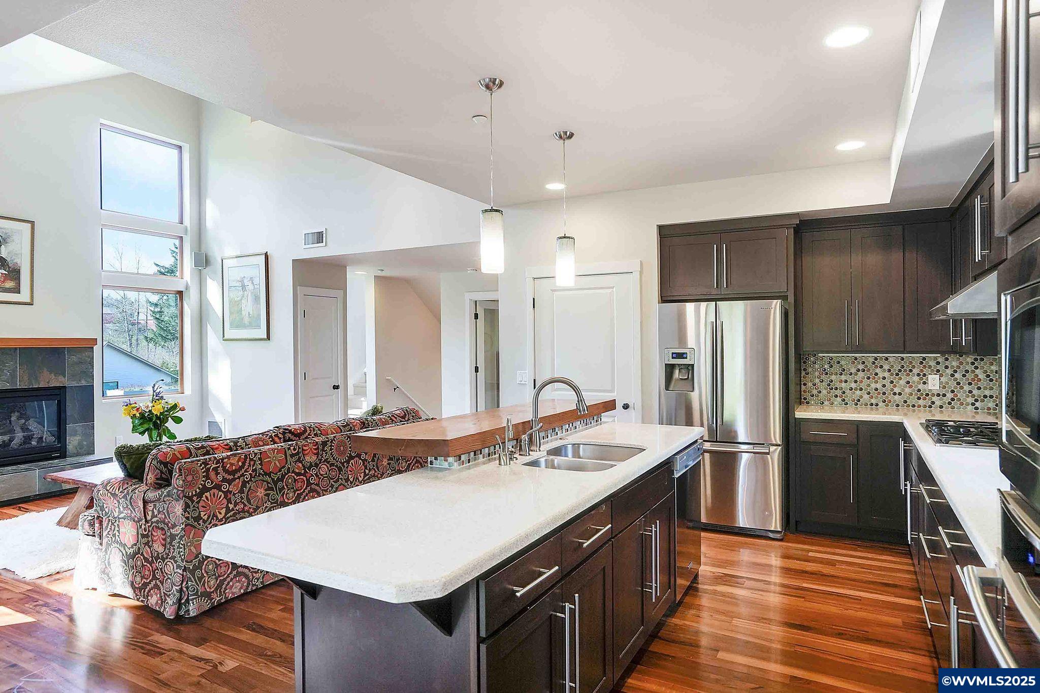 Salem, Oregon 97302, United States, 3 Bedrooms Bedrooms, ,3 BathroomsBathrooms,Residential,Active,95835