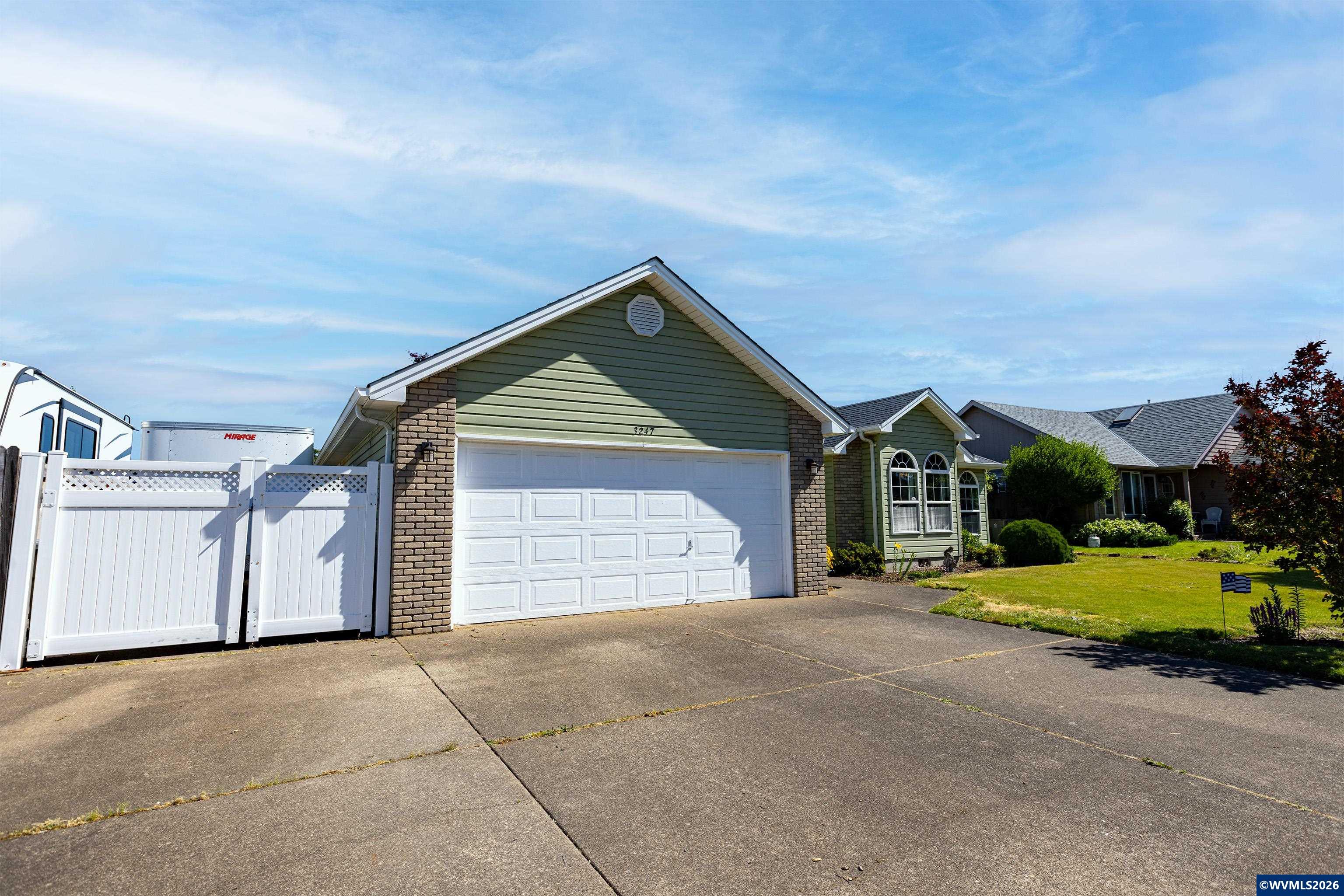 3247 20th Av SE