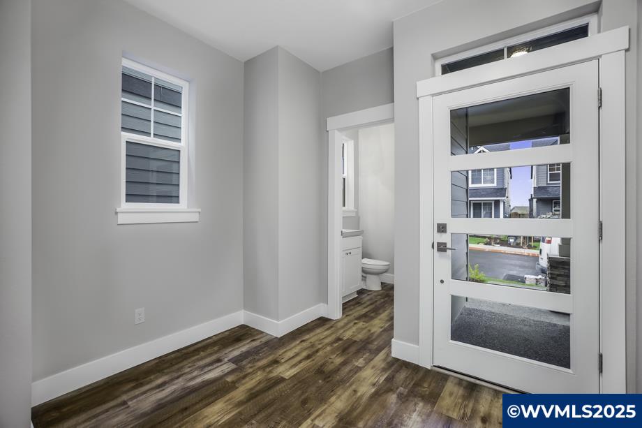 1099 Arthur (Next To) Wy NW