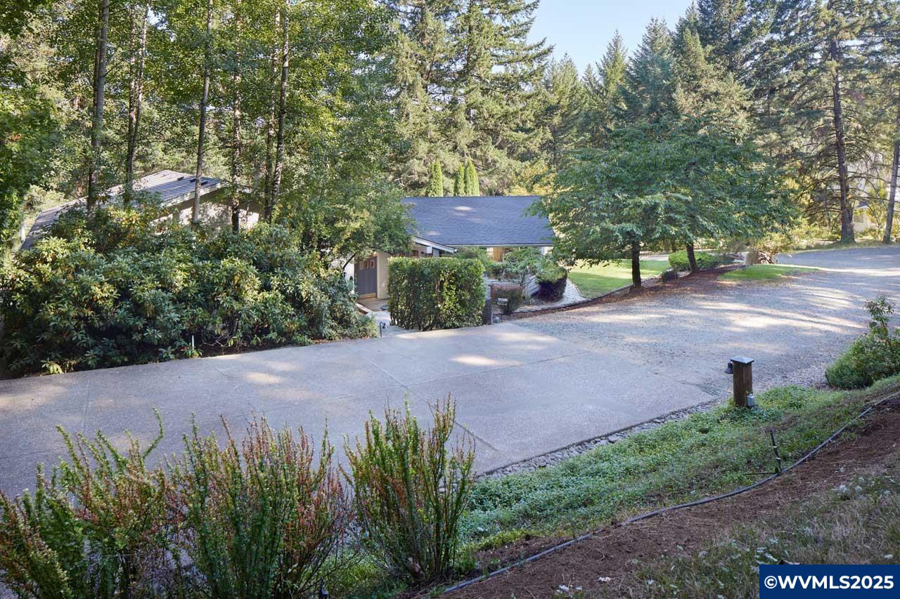 7995 NW Hope Dr