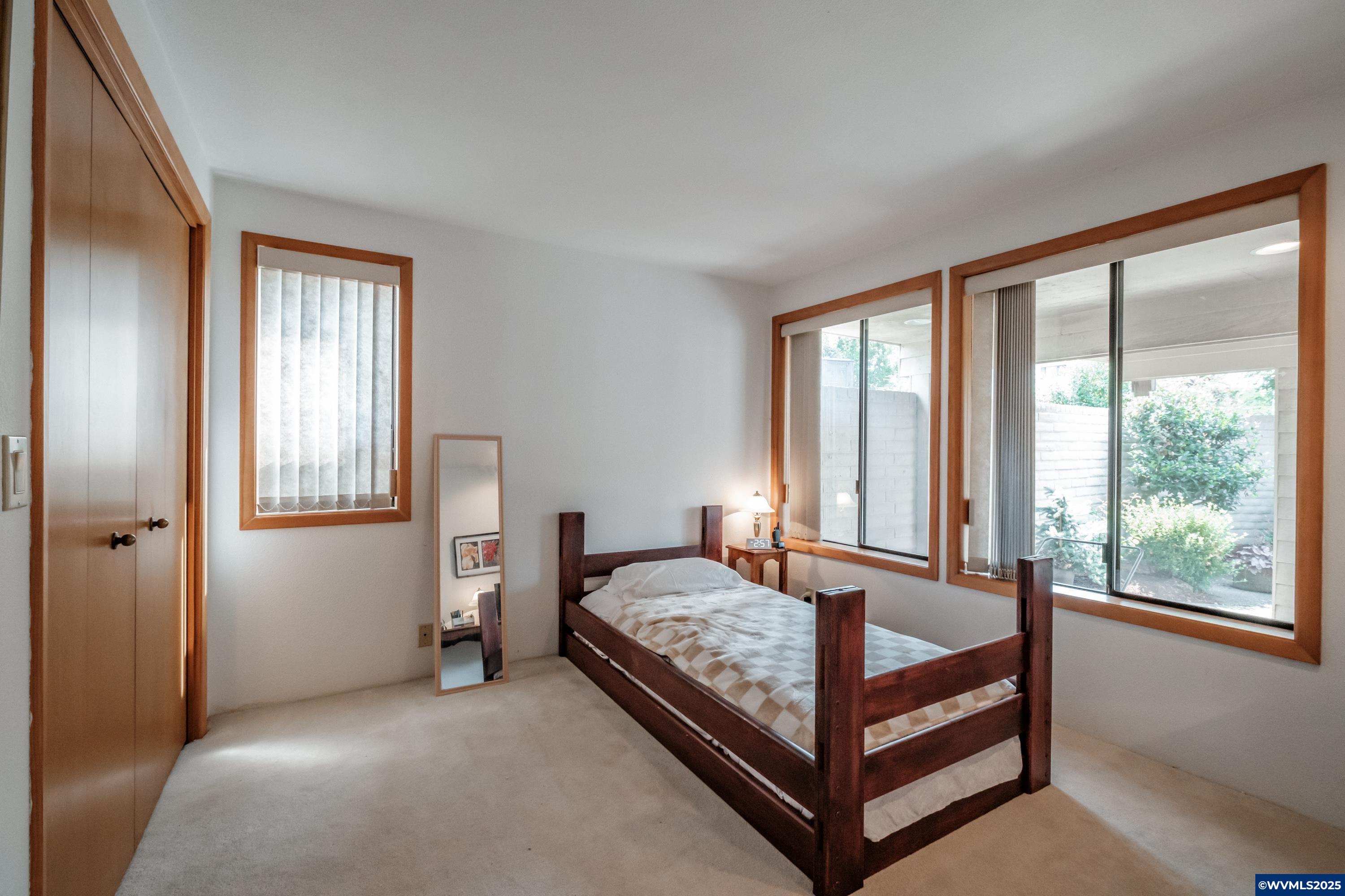 Salem, Oregon 97306, United States, 4 Bedrooms Bedrooms, ,4 BathroomsBathrooms,Residential,Active,48554