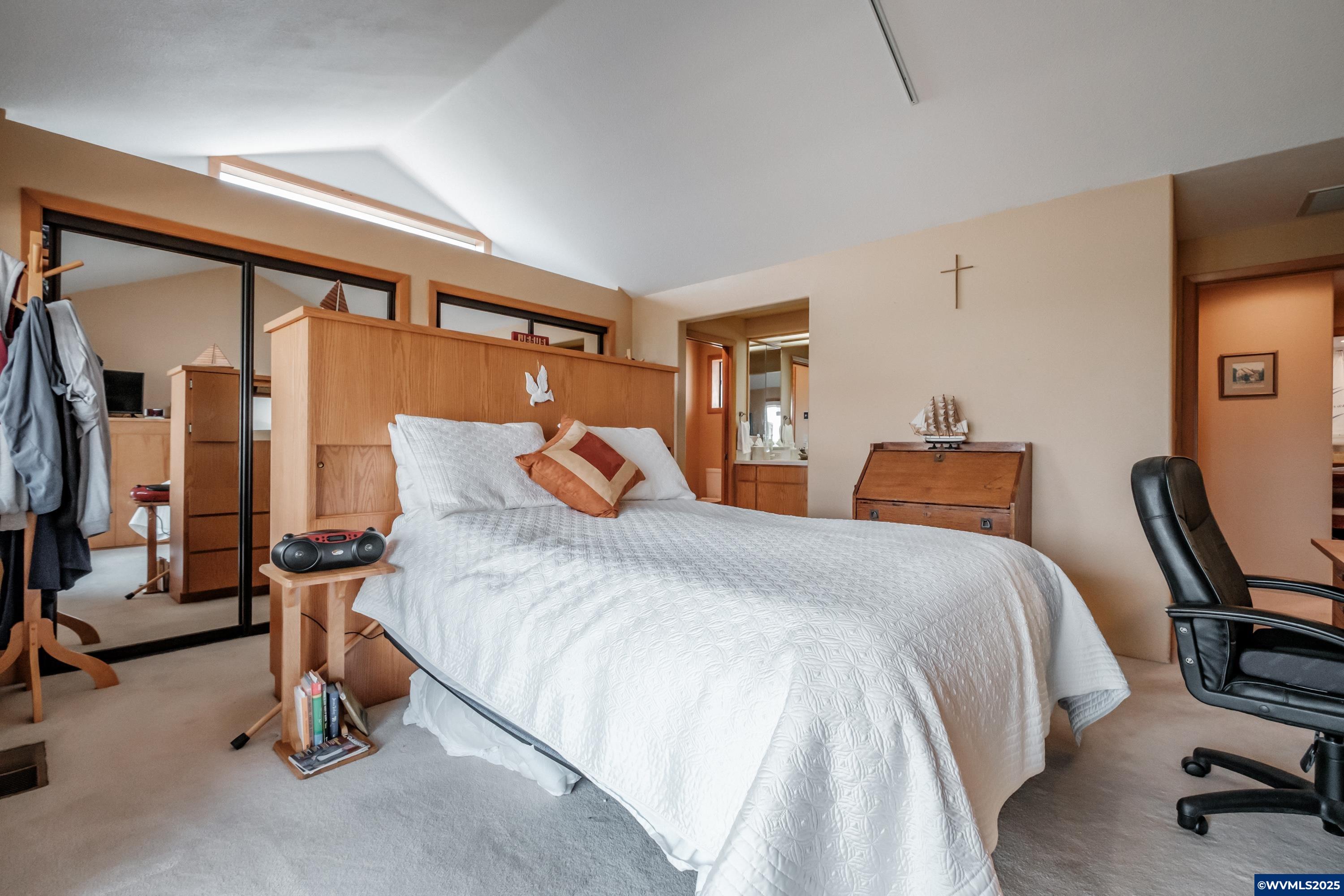 Salem, Oregon 97306, United States, 4 Bedrooms Bedrooms, ,4 BathroomsBathrooms,Residential,Active,48554