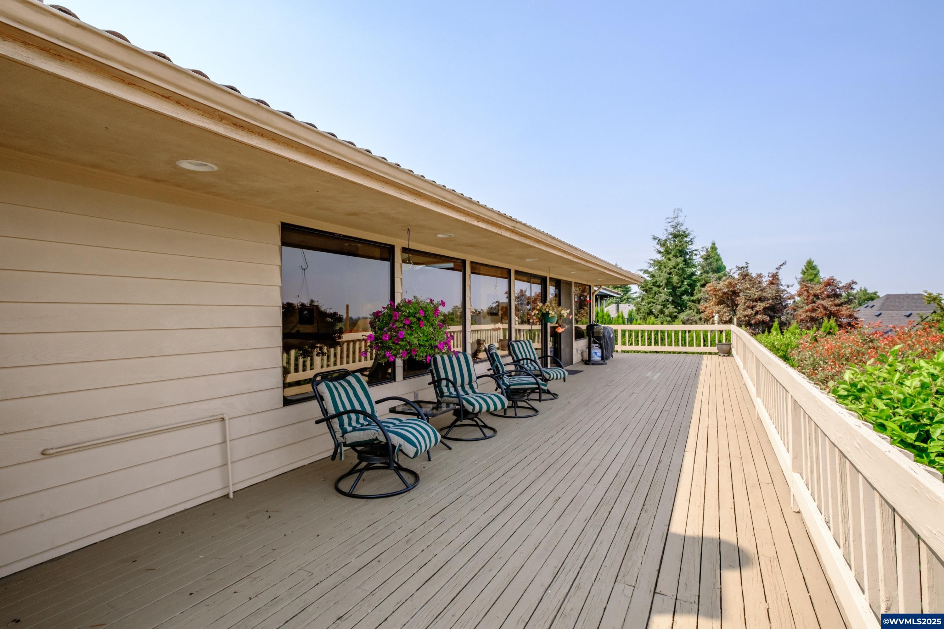 Salem, Oregon 97306, United States, 4 Bedrooms Bedrooms, ,4 BathroomsBathrooms,Residential,Active,48554