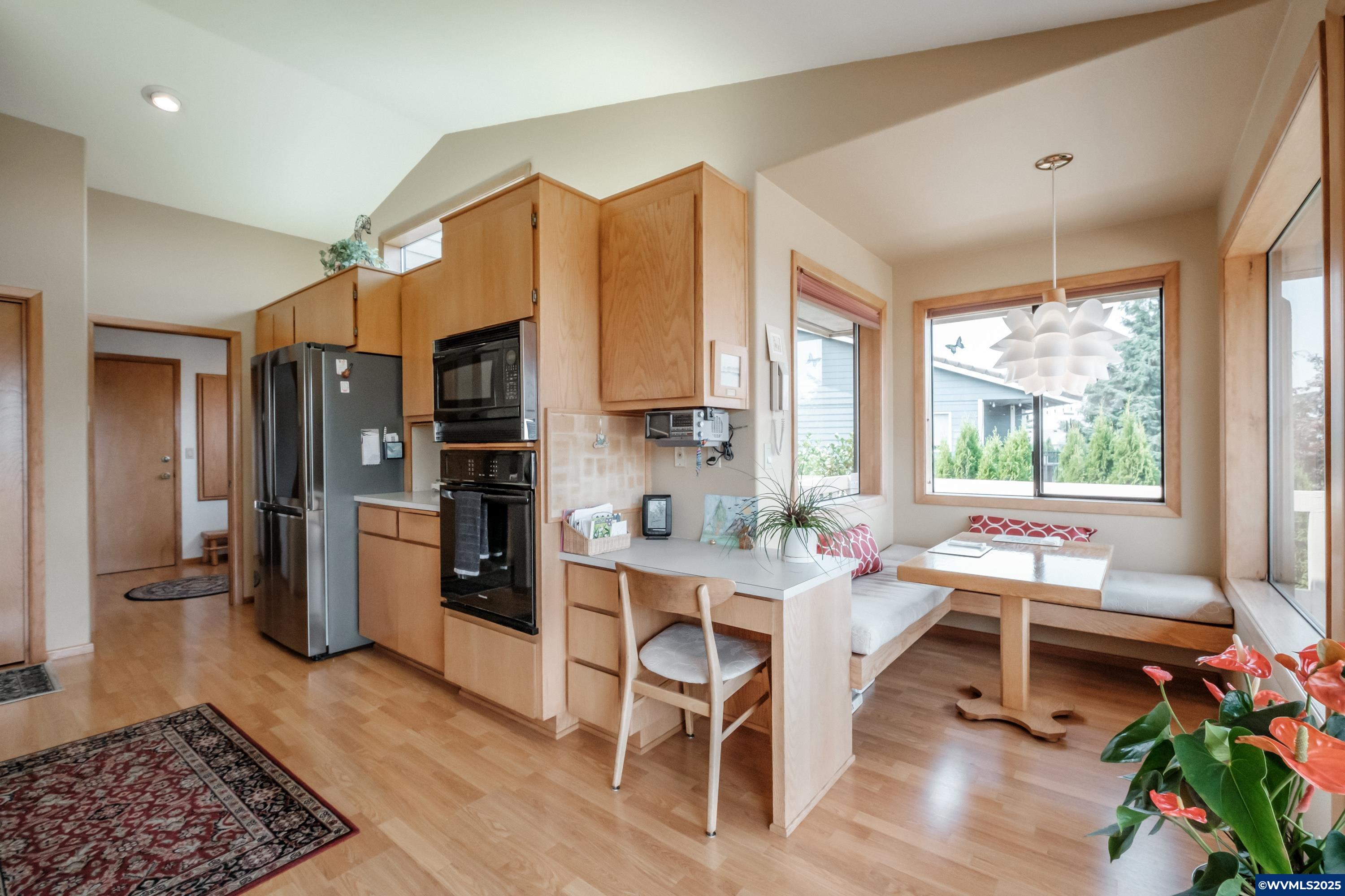 Salem, Oregon 97306, United States, 4 Bedrooms Bedrooms, ,4 BathroomsBathrooms,Residential,Active,48554