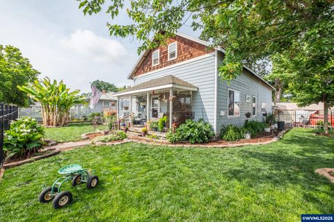 1377 Juniper St Junction City OR 97448