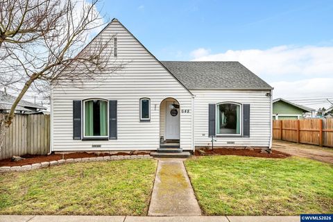 648 Juniper St Junction City OR 97448