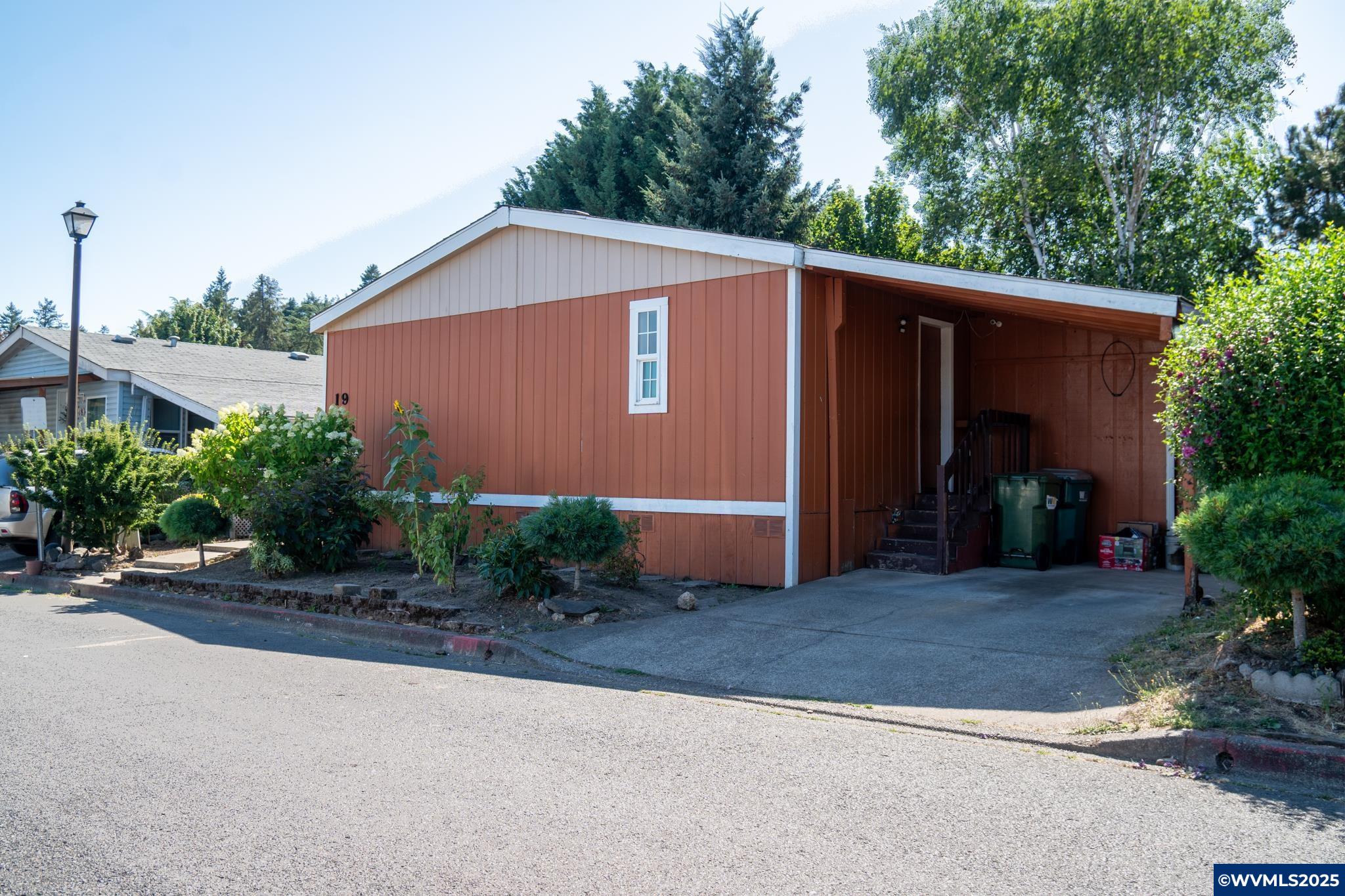 300 S Everest Rd