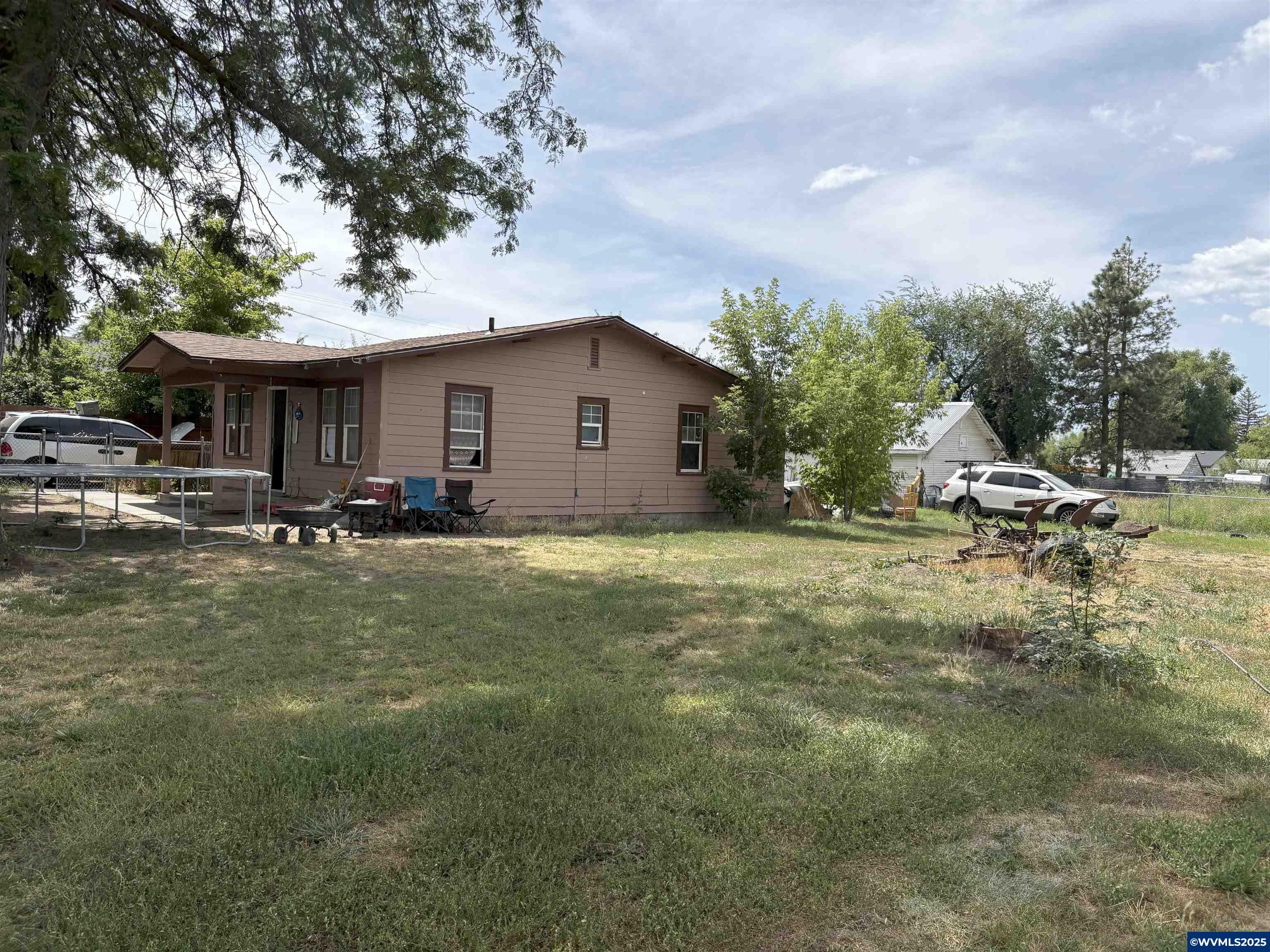 2926 Altamont Dr