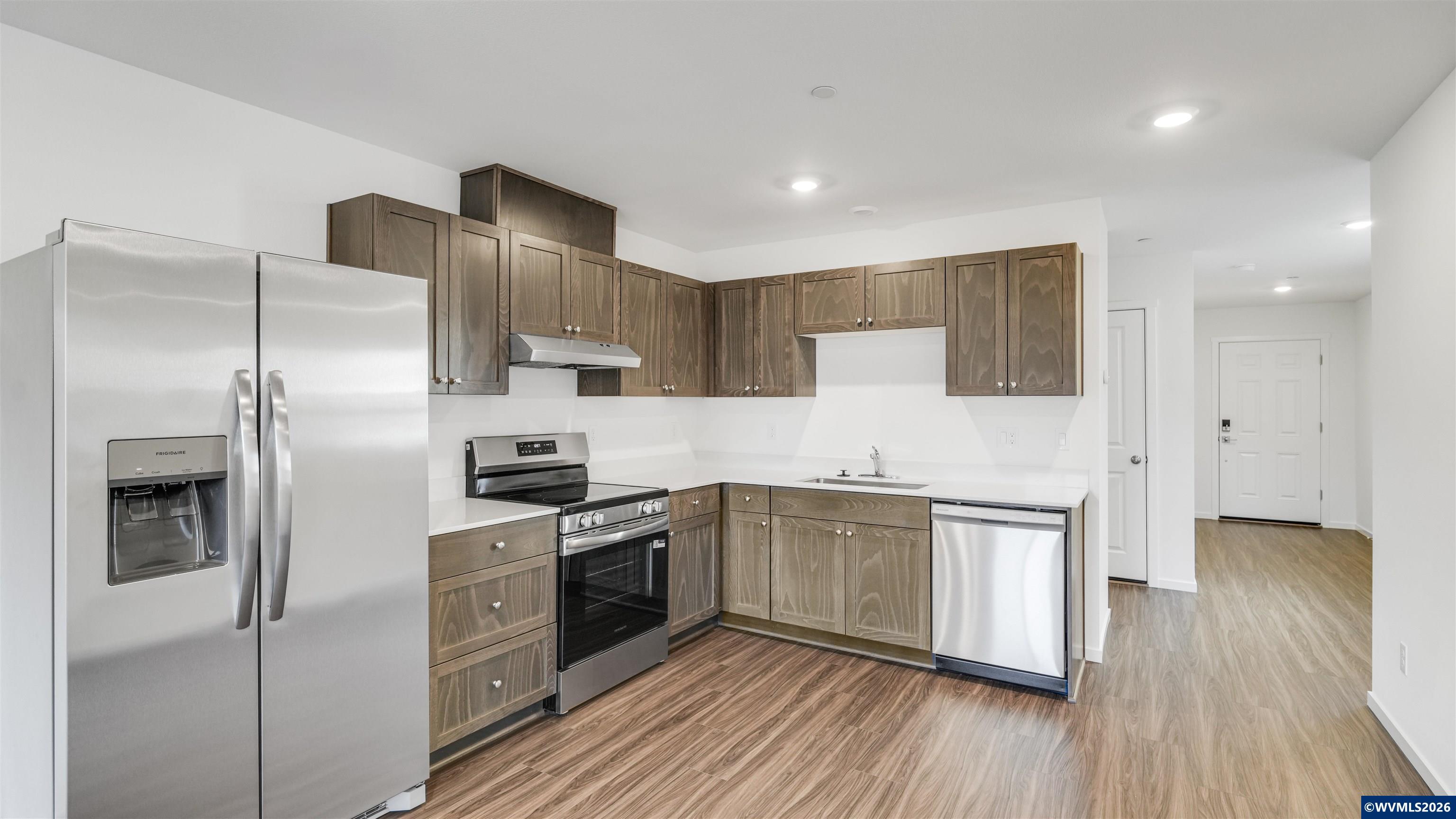 1426 NW Laura Vista Dr