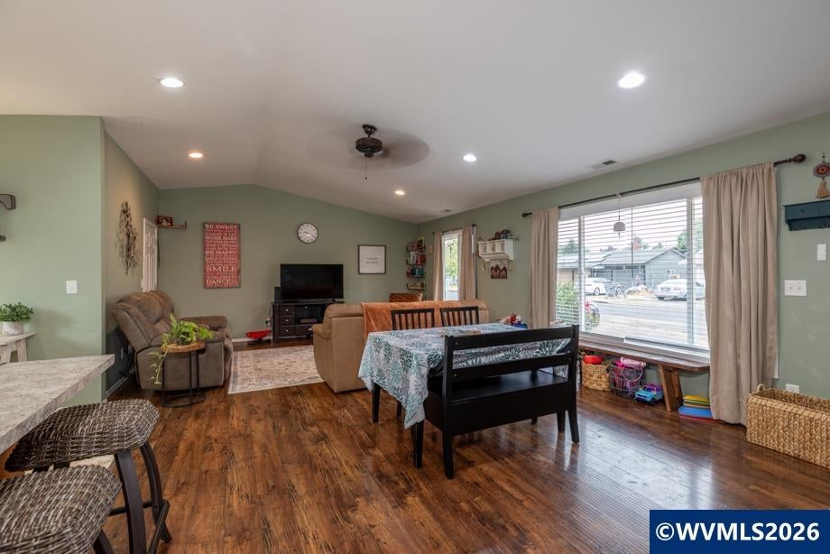 1680 Tudor Wy SE