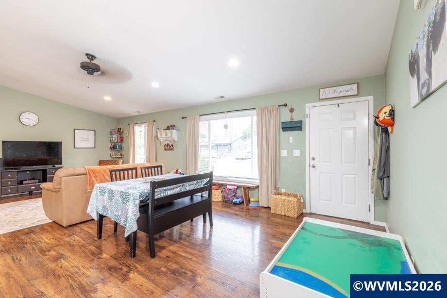 1680 Tudor Wy SE
